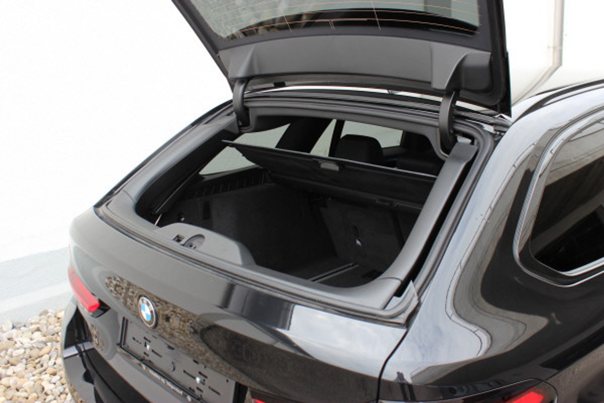 listing desktop thumbnail image 6