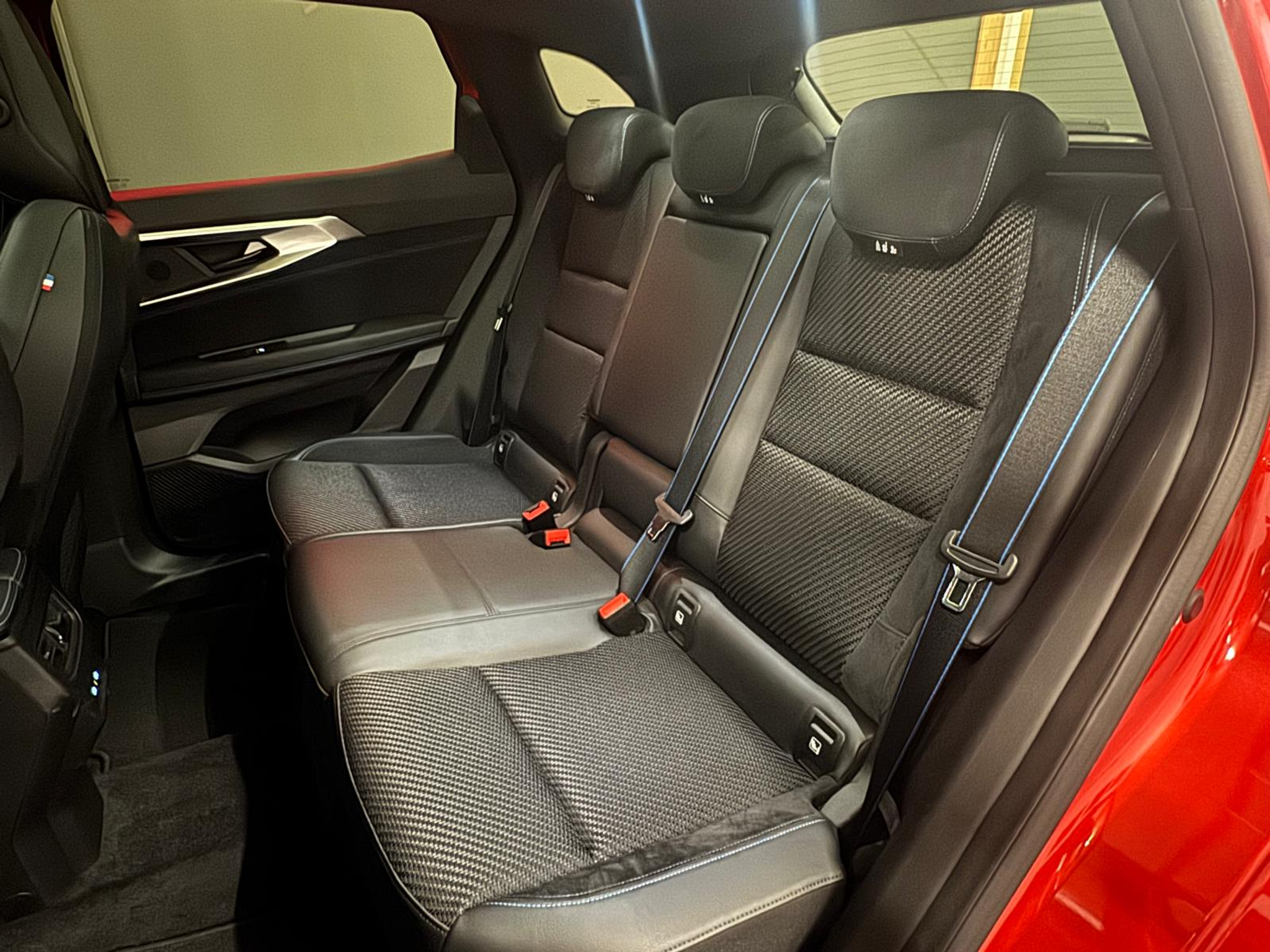 listing desktop thumbnail image 12