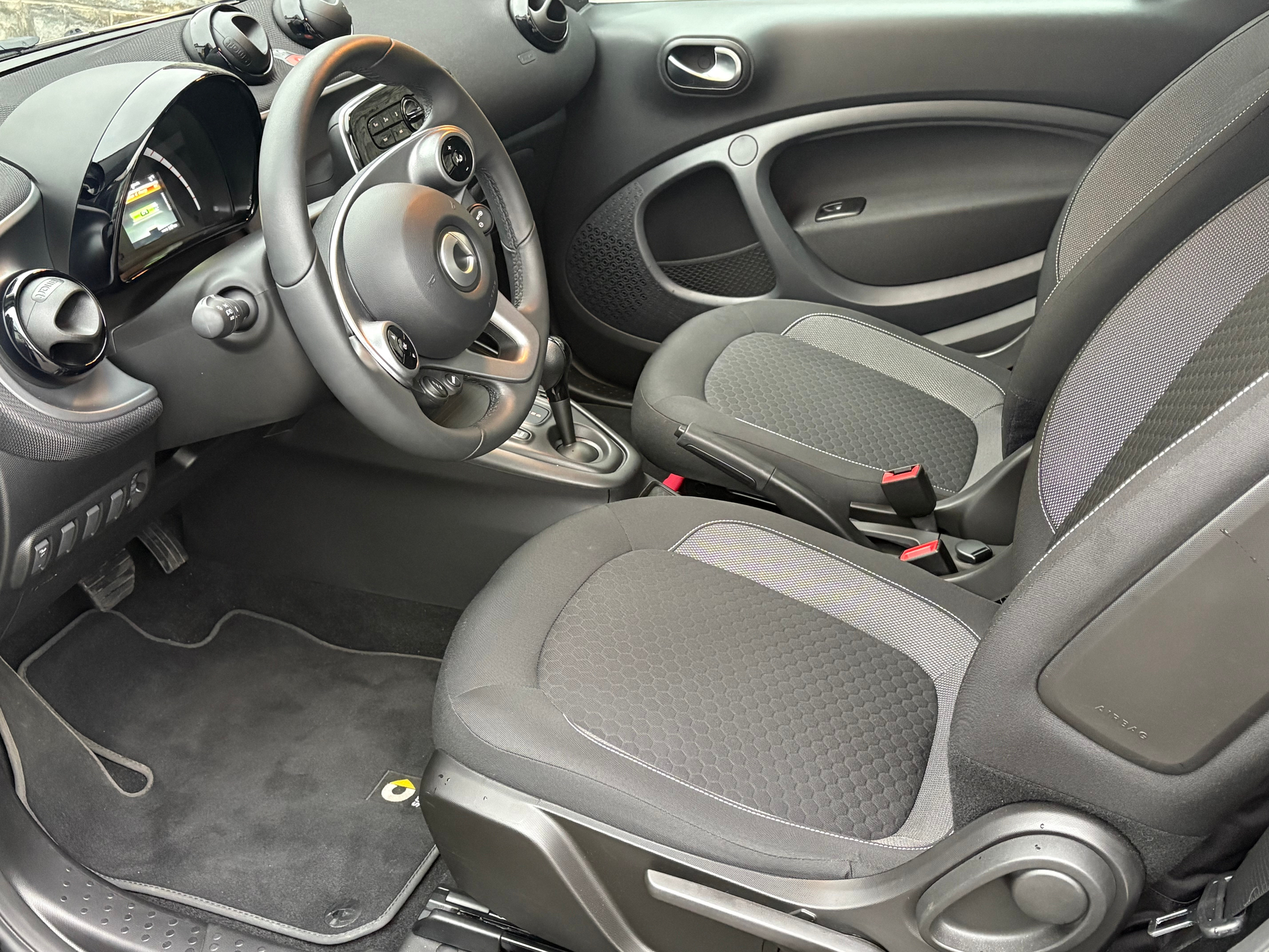 listing desktop thumbnail image 5