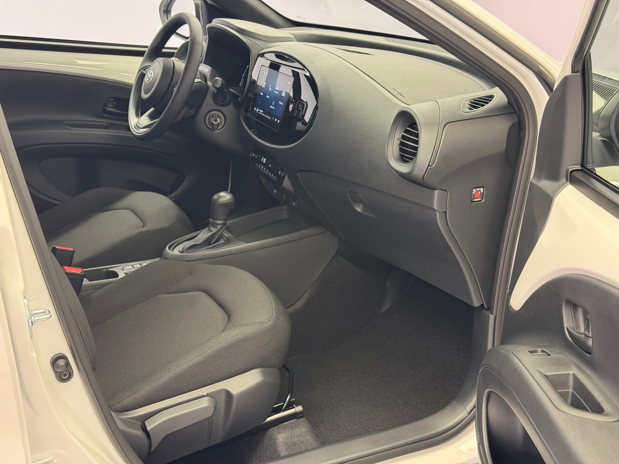 listing desktop thumbnail image 7