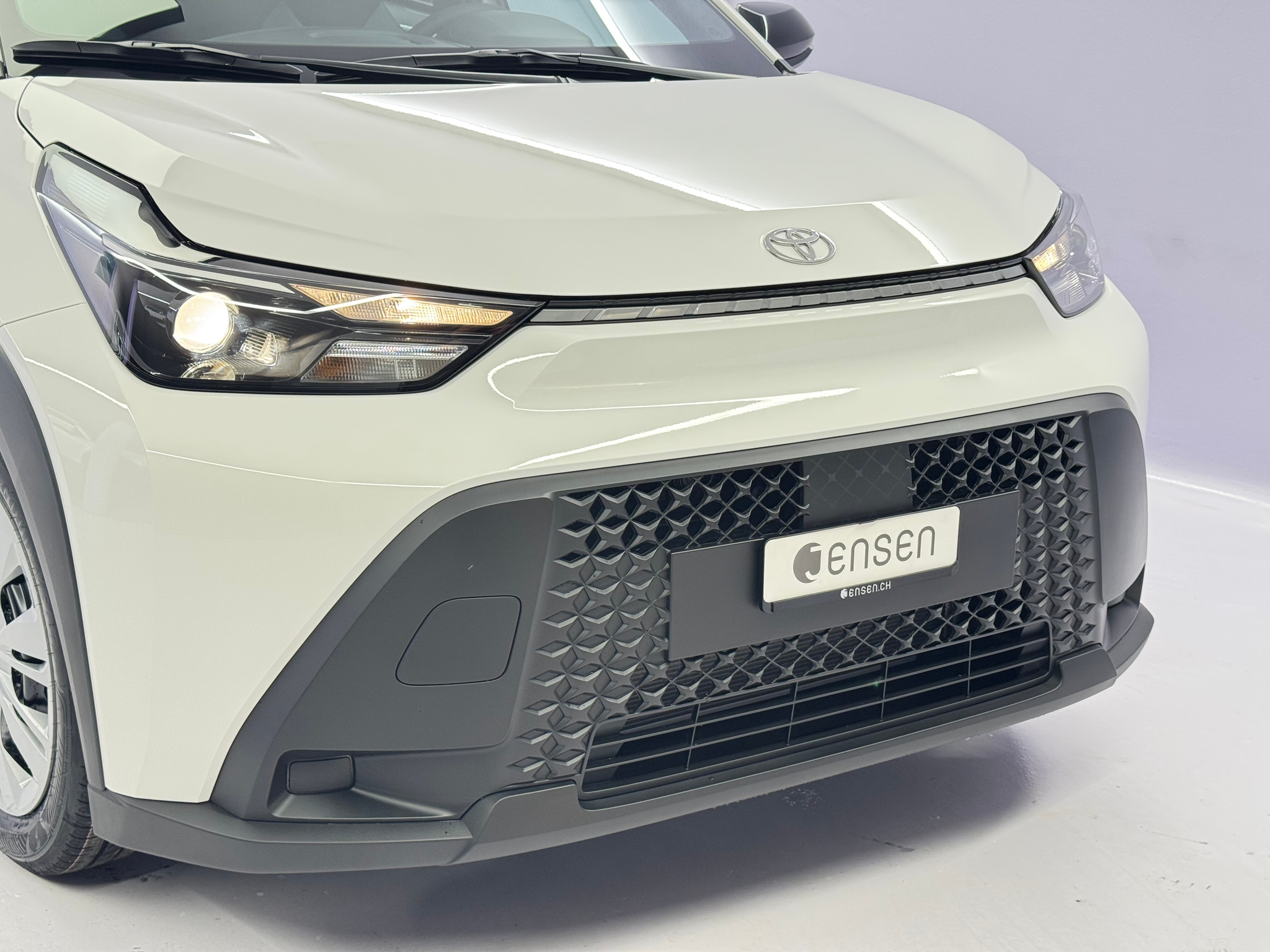 listing desktop thumbnail image 15