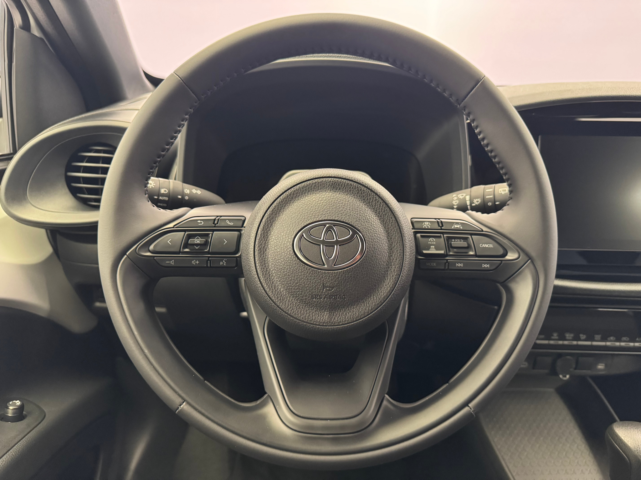 listing desktop thumbnail image 12