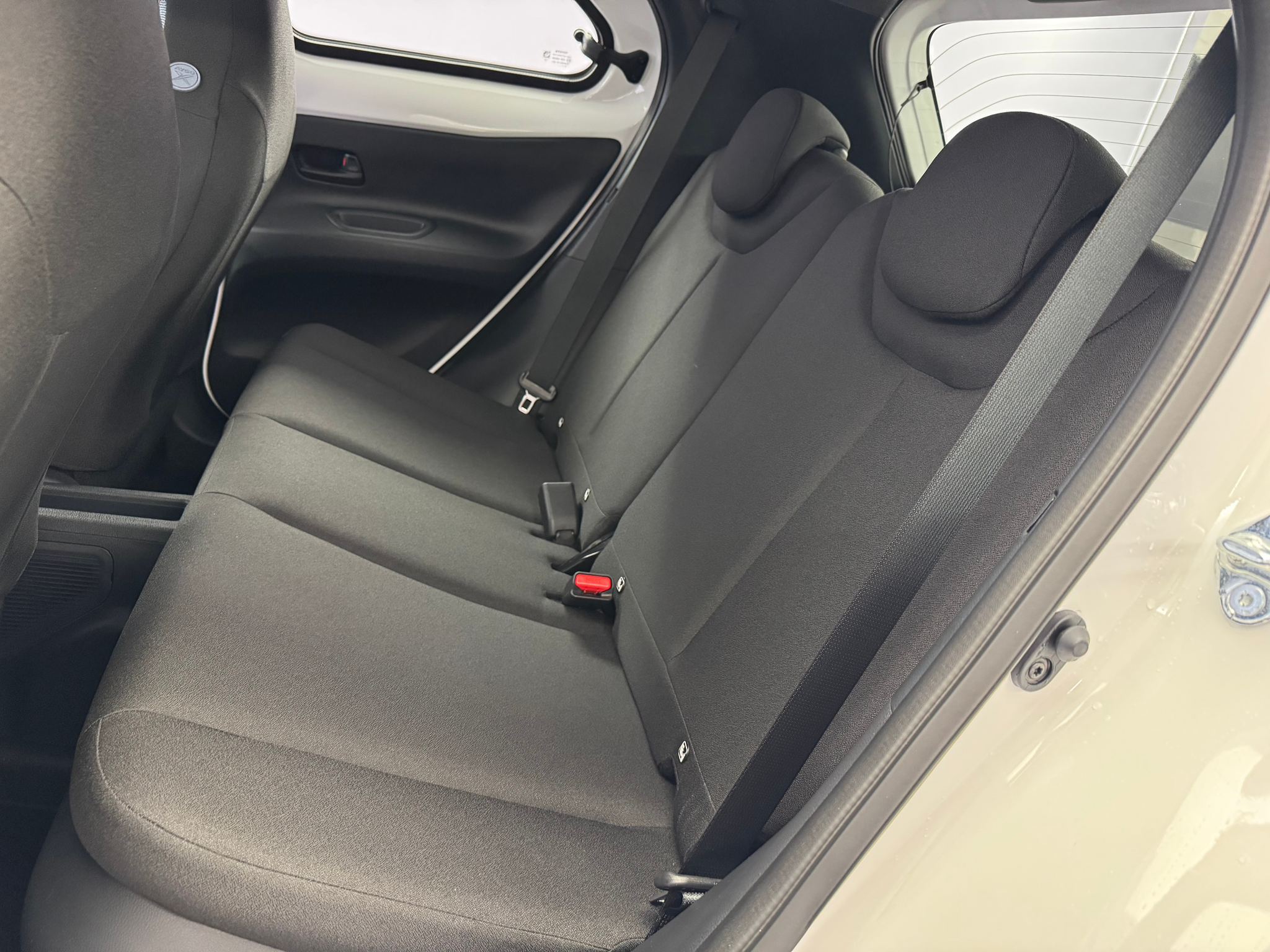 listing desktop thumbnail image 9