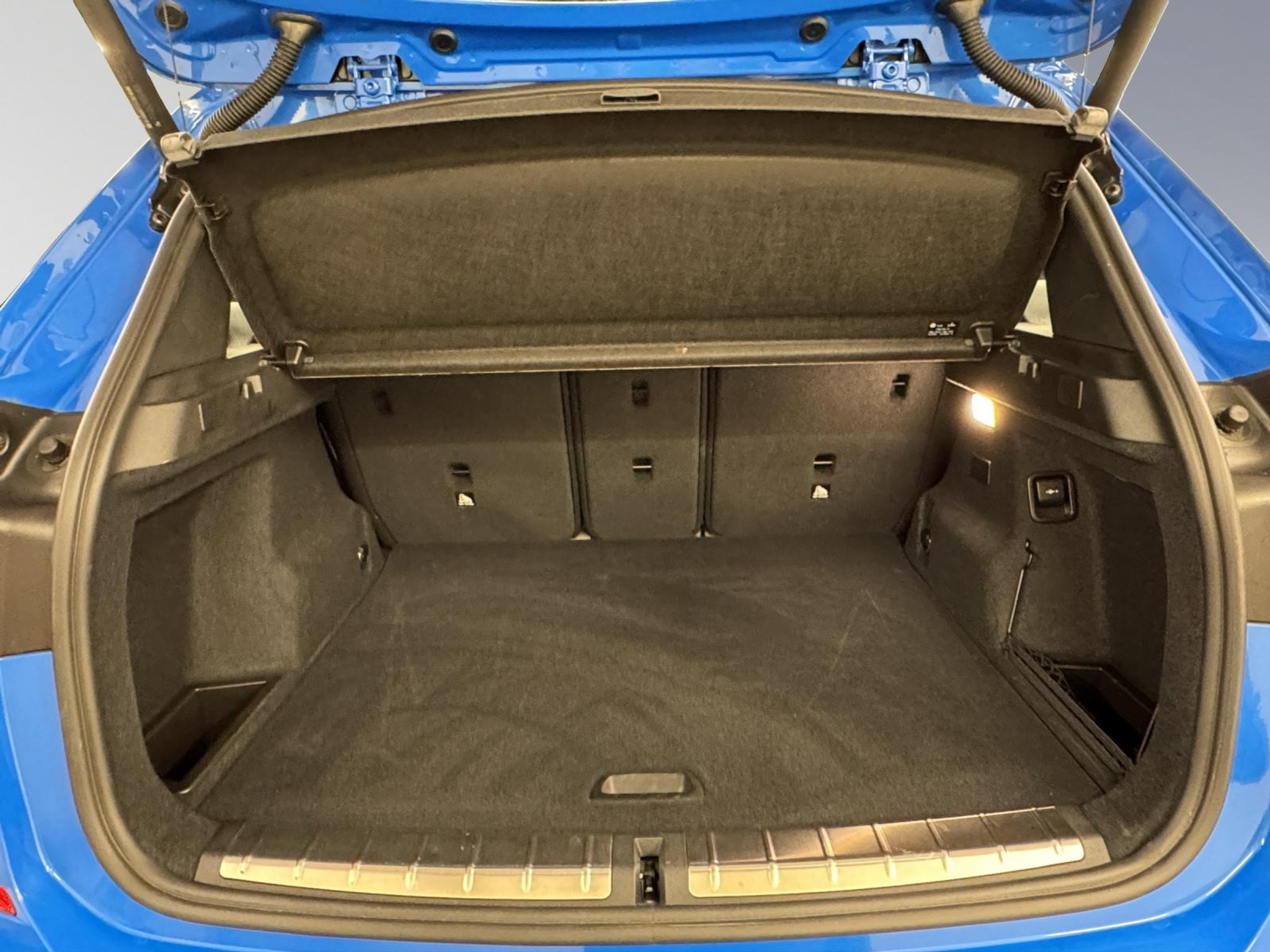 listing desktop thumbnail image 9