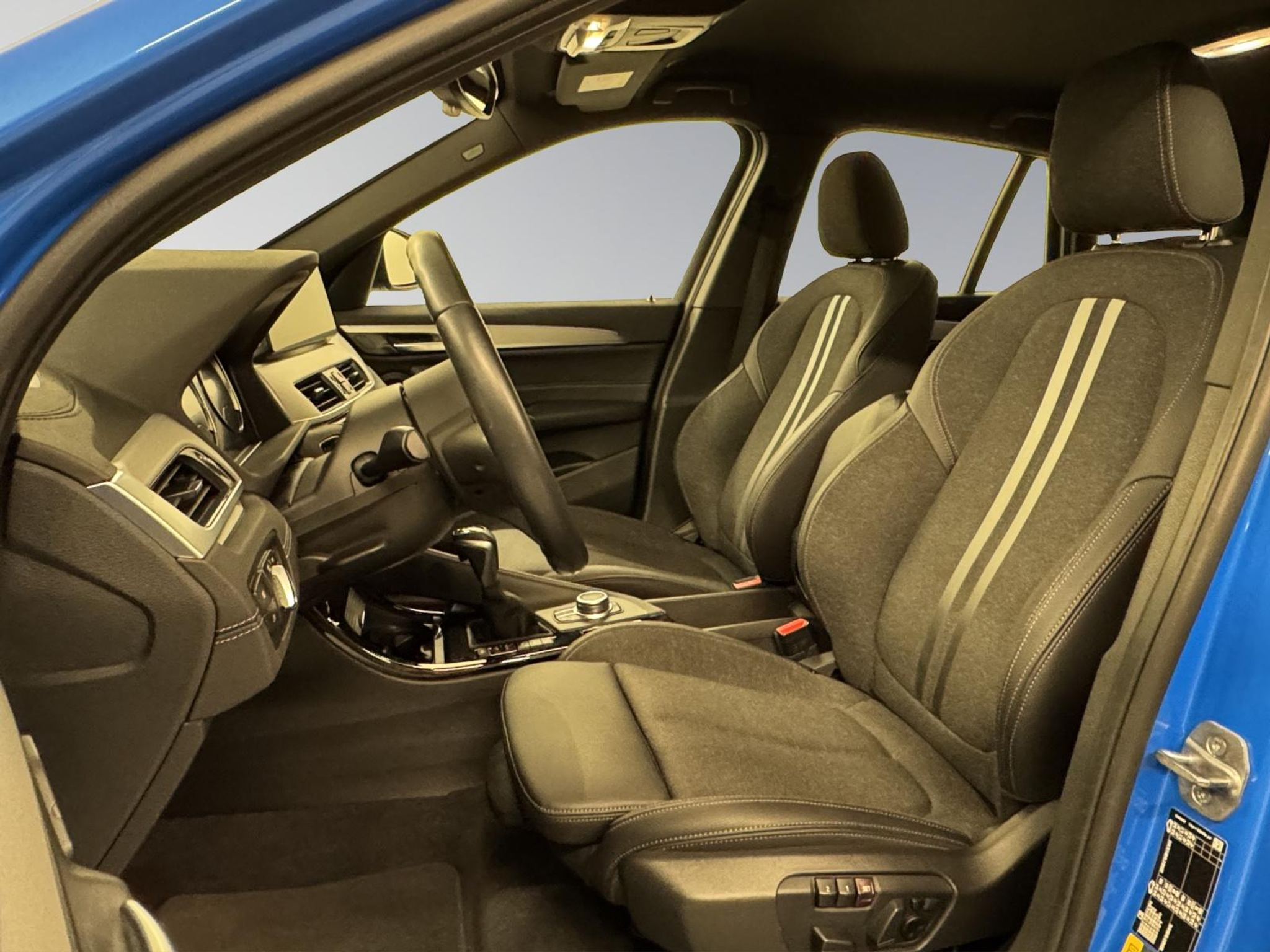 listing desktop thumbnail image 10