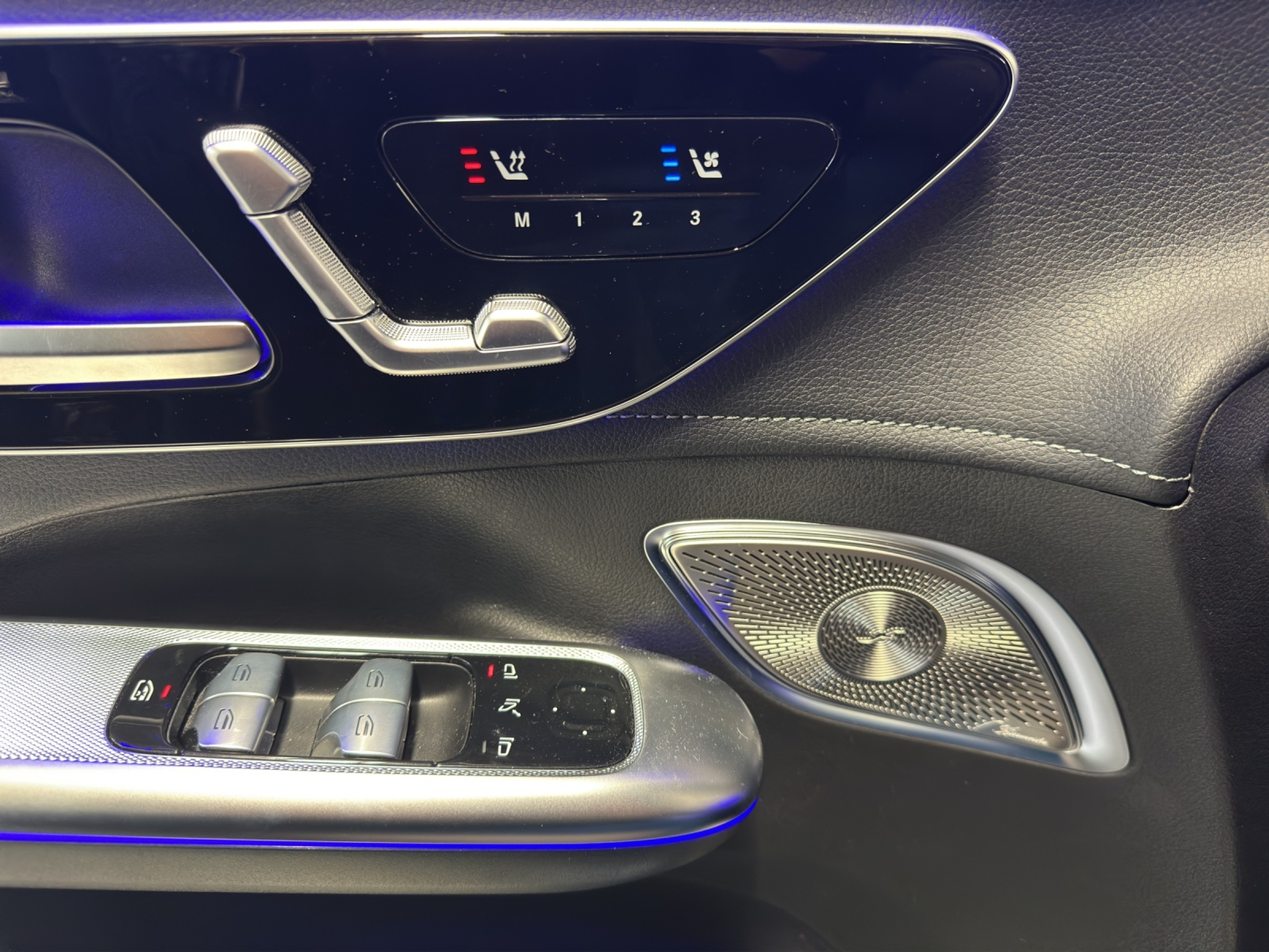 listing desktop thumbnail image 14