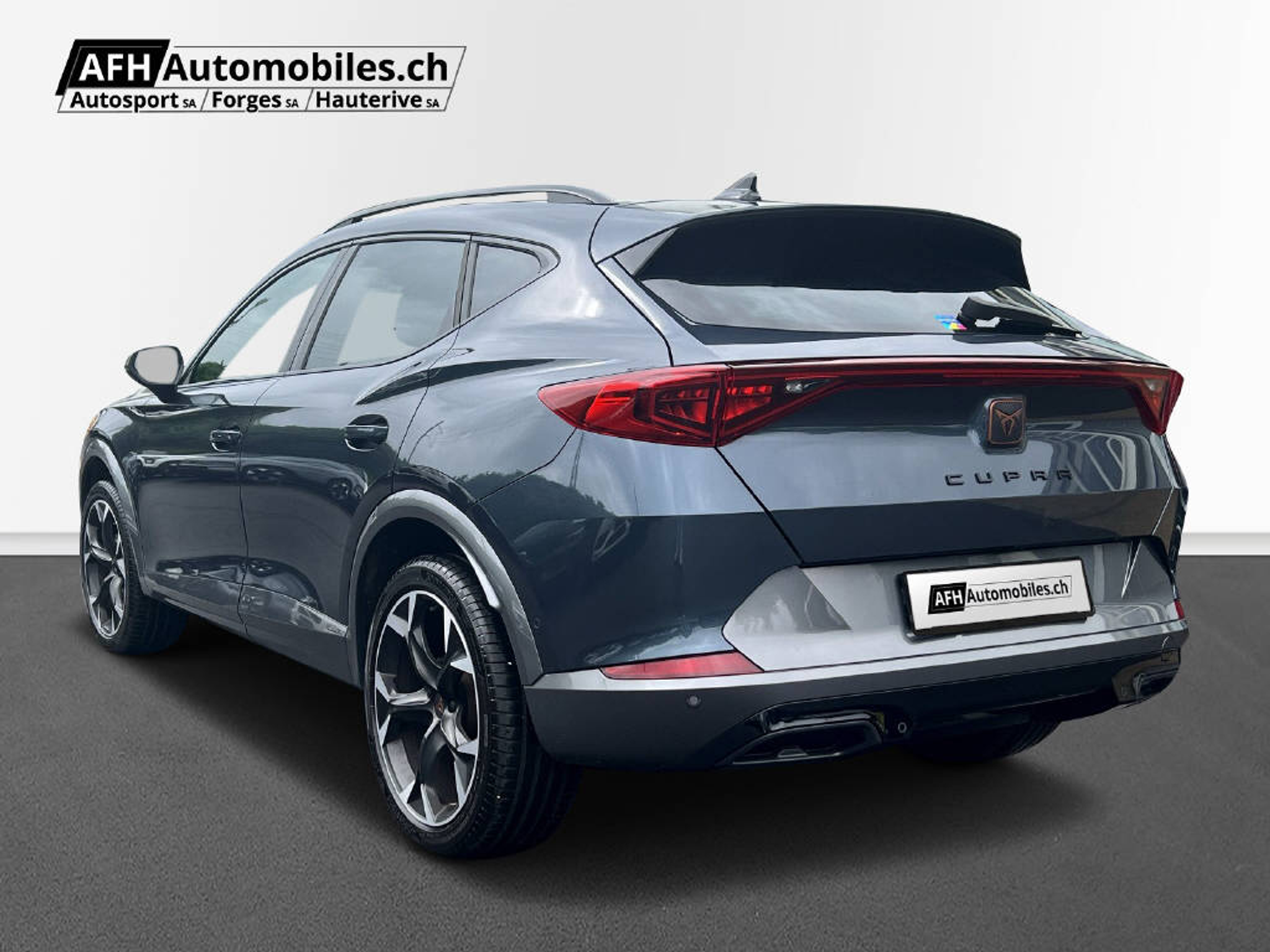 listing desktop thumbnail image 2