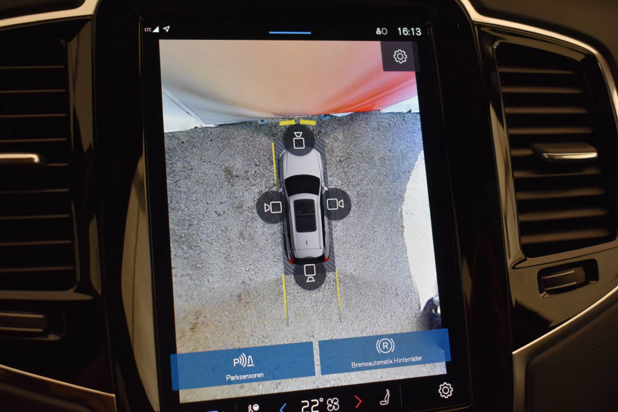 listing desktop thumbnail image 11