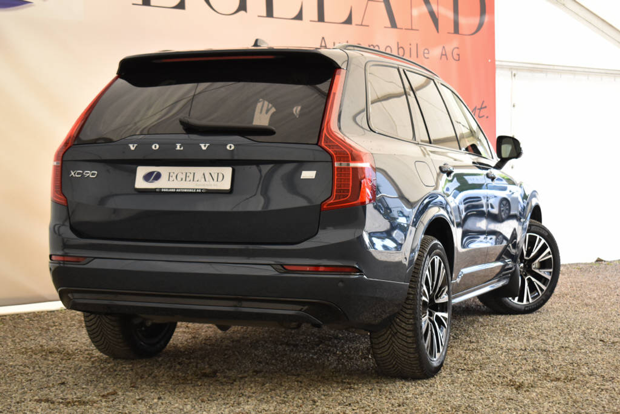 listing desktop thumbnail image 3