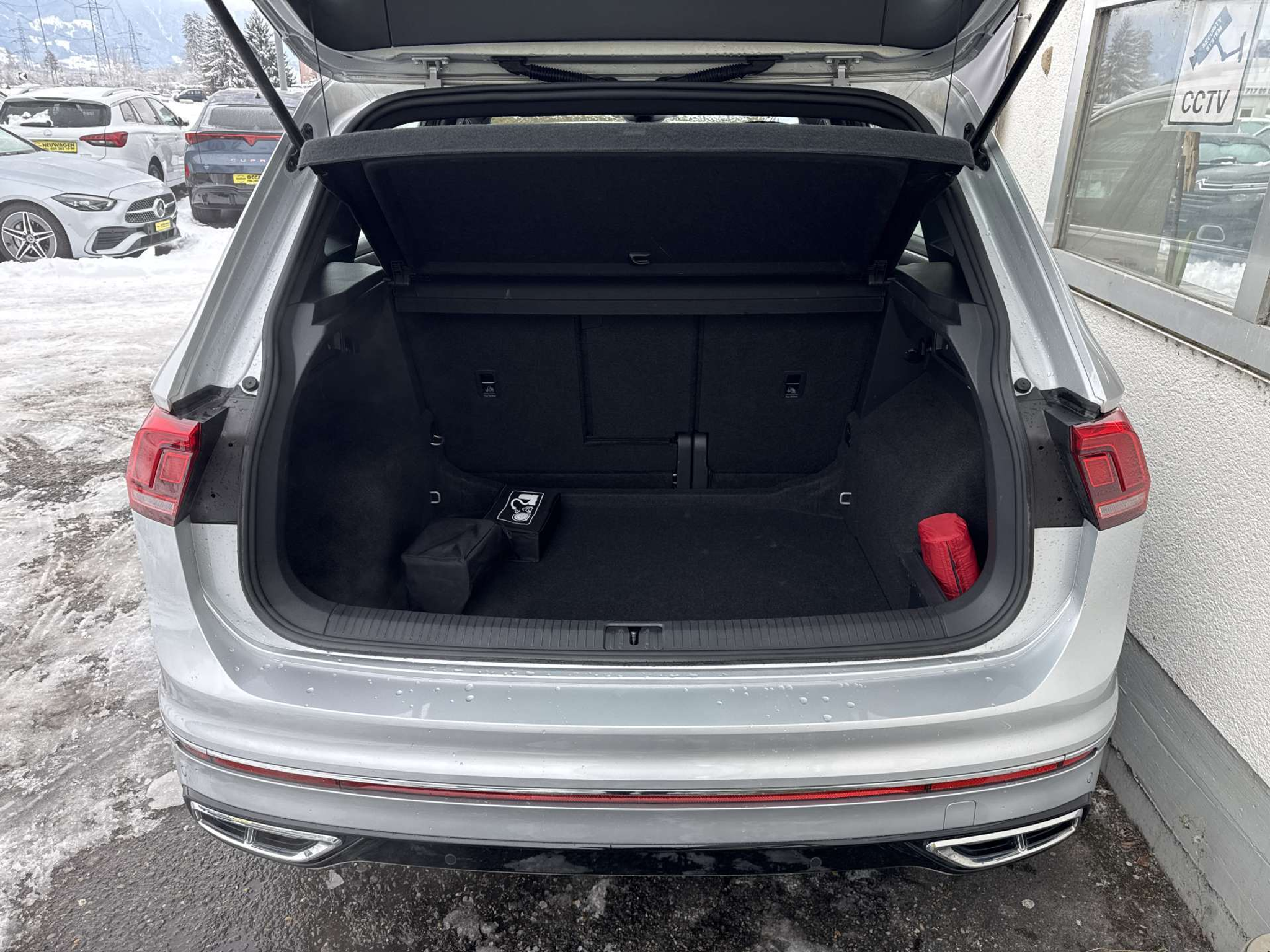 listing desktop thumbnail image 8