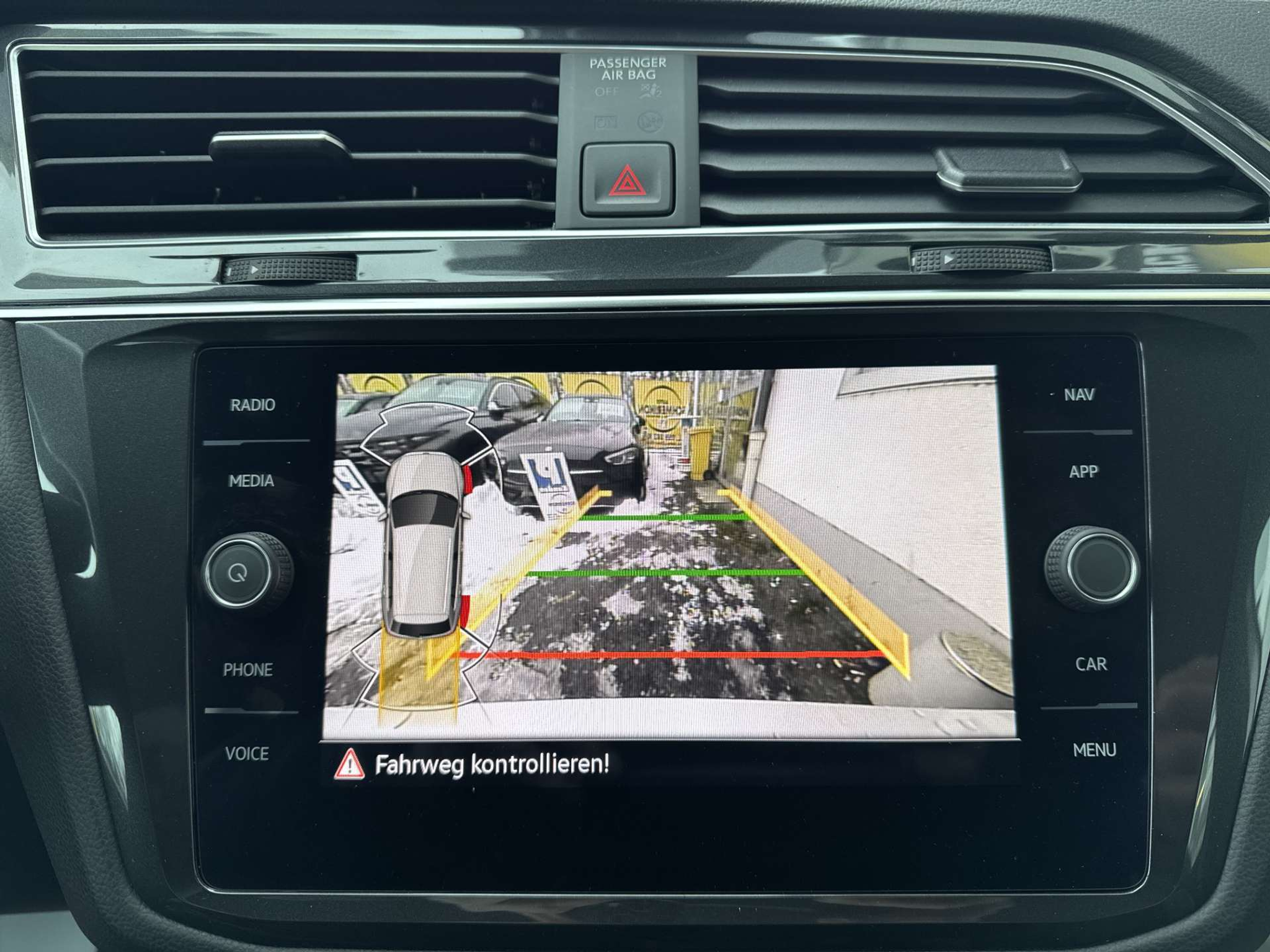 listing desktop thumbnail image 10