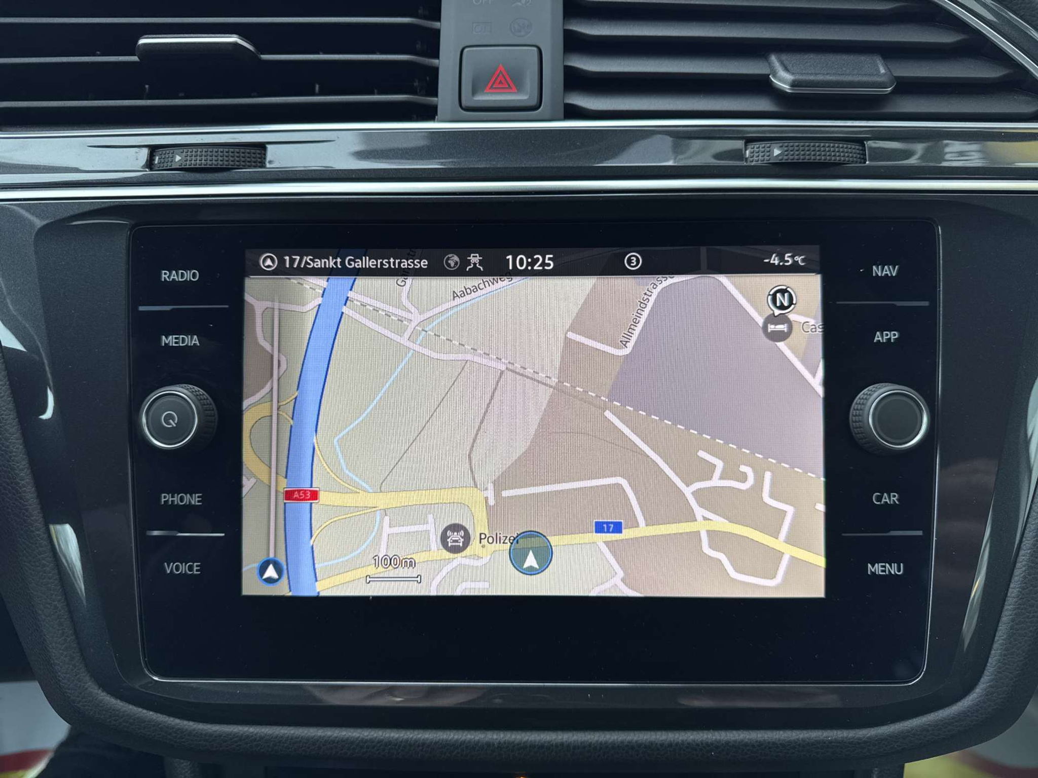 listing desktop thumbnail image 1