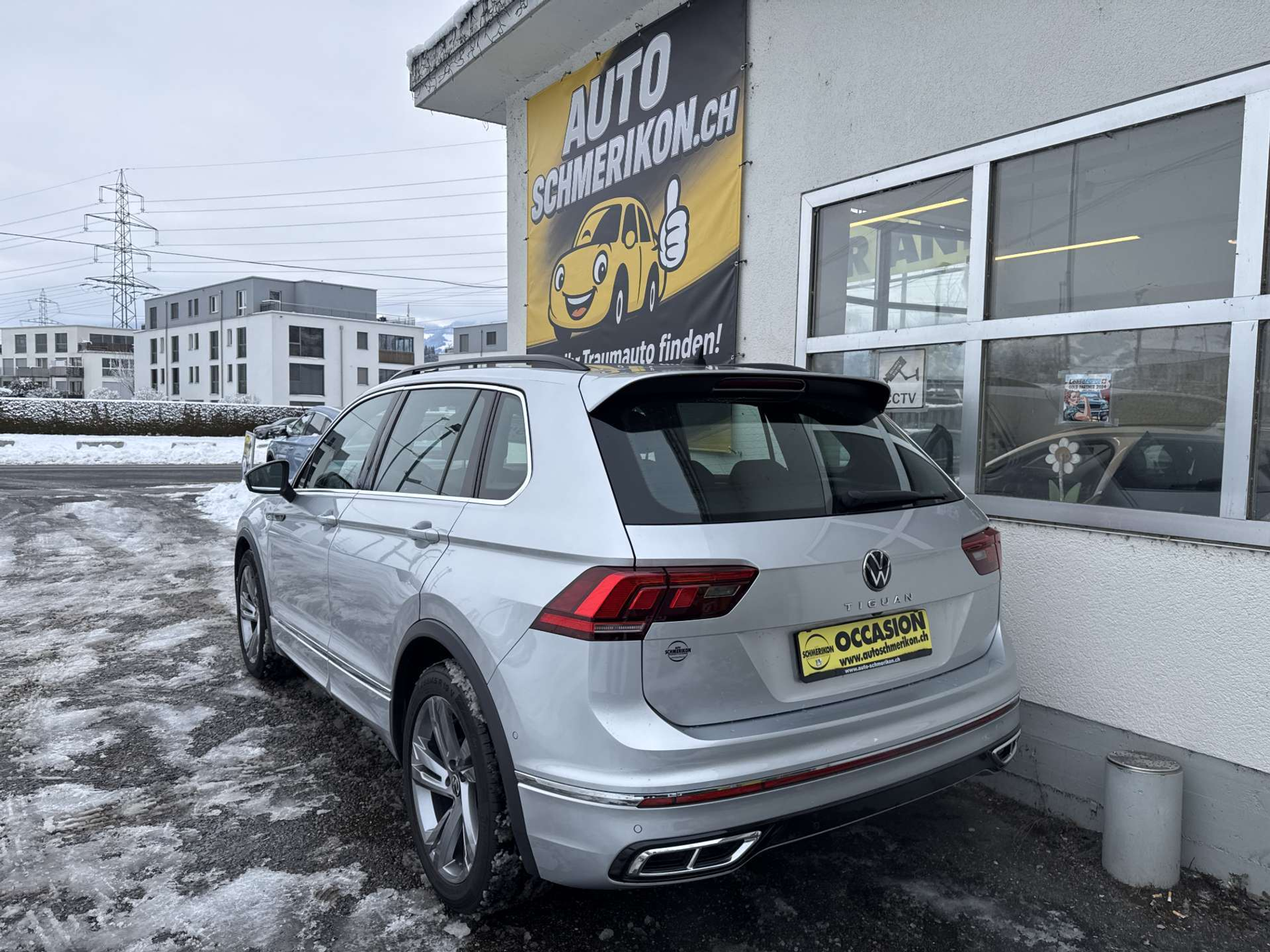 listing desktop thumbnail image 2