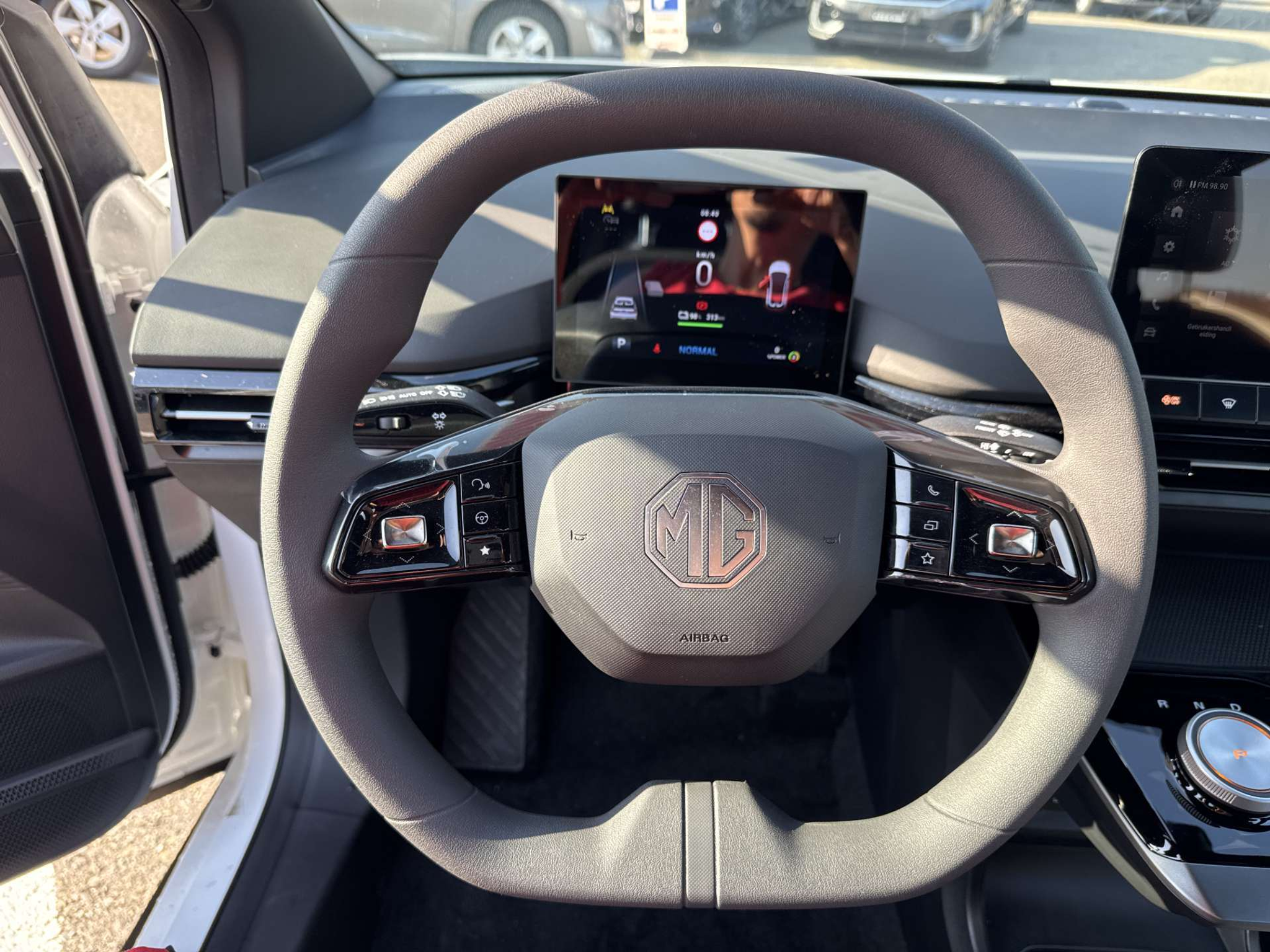 listing desktop thumbnail image 8