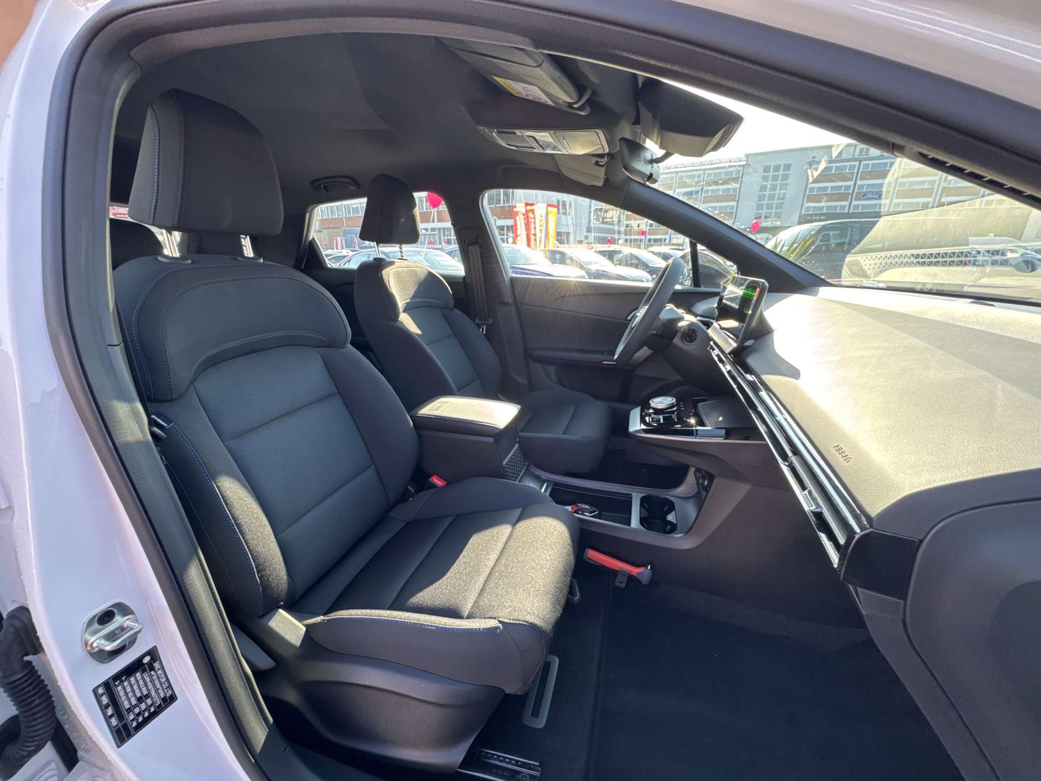 listing desktop thumbnail image 7