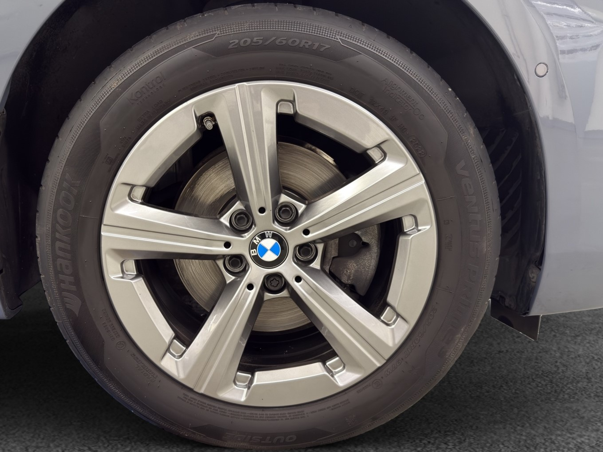 listing desktop thumbnail image 11