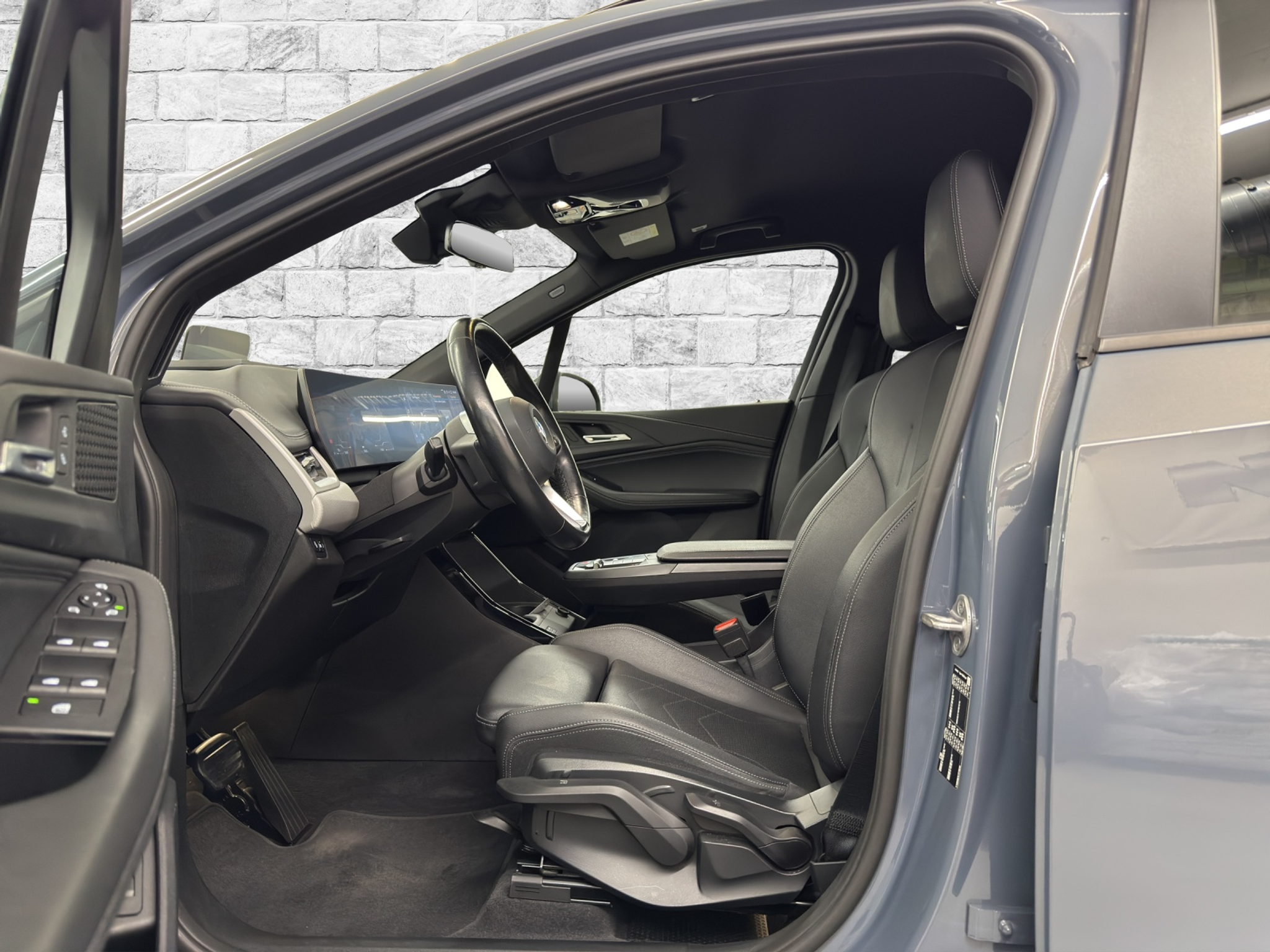 listing desktop thumbnail image 6