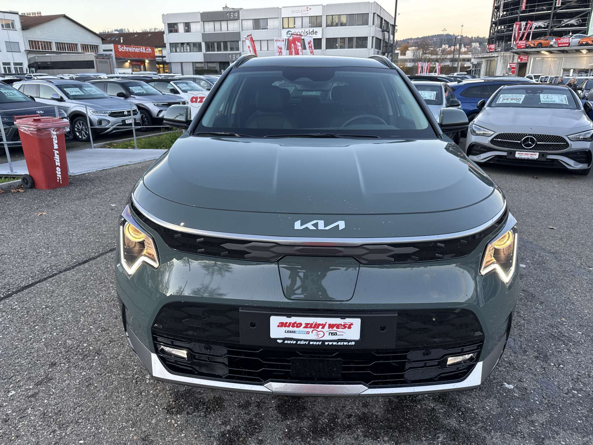 listing desktop thumbnail image 13