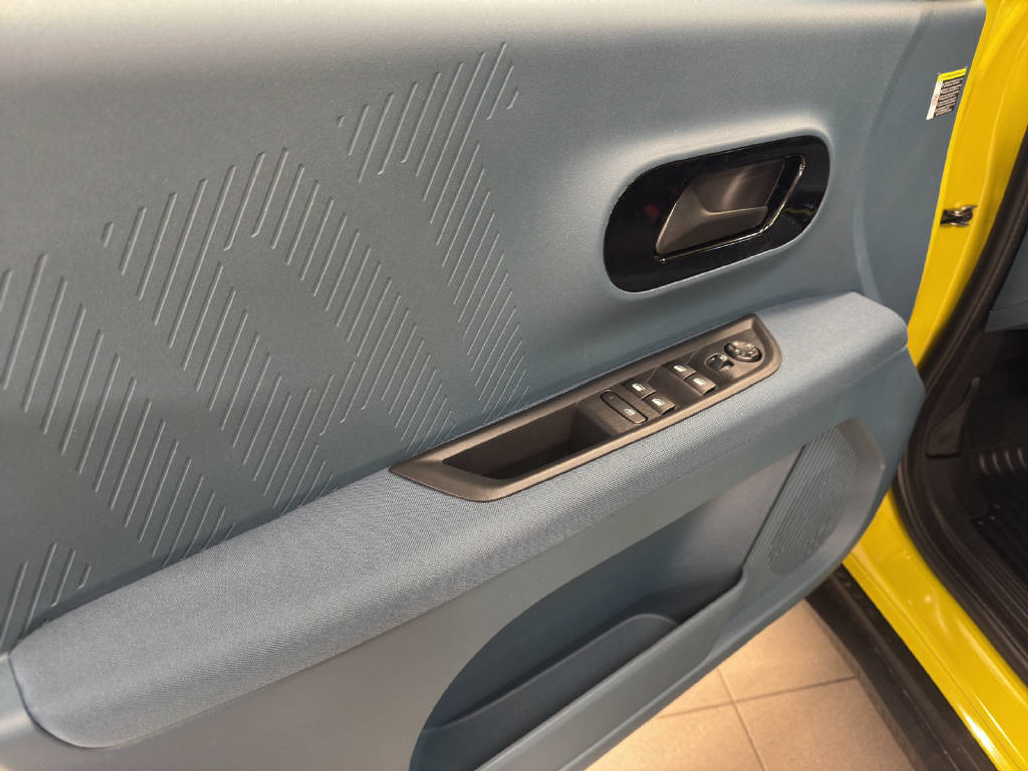 listing desktop thumbnail image 12