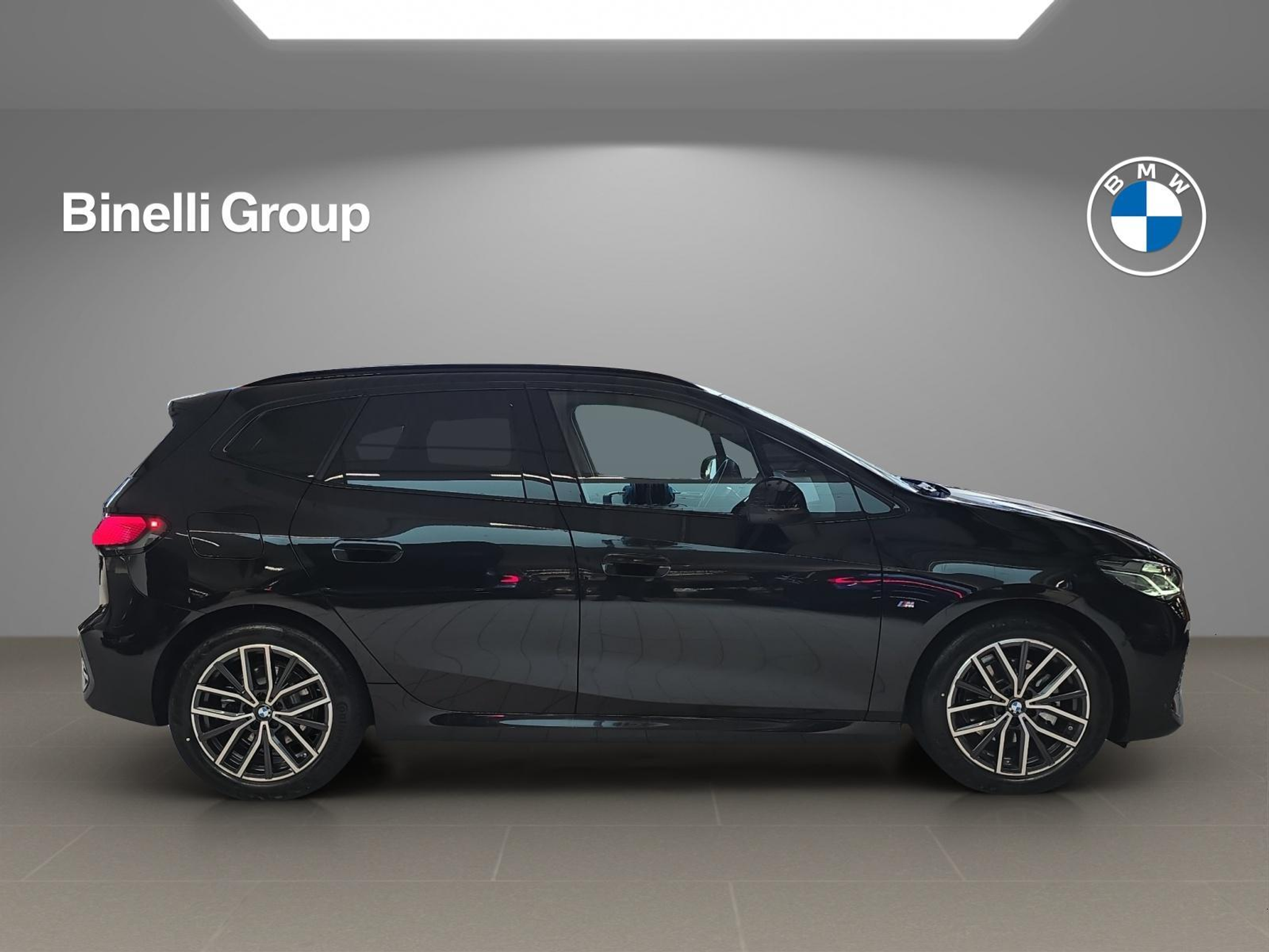 listing desktop thumbnail image 3