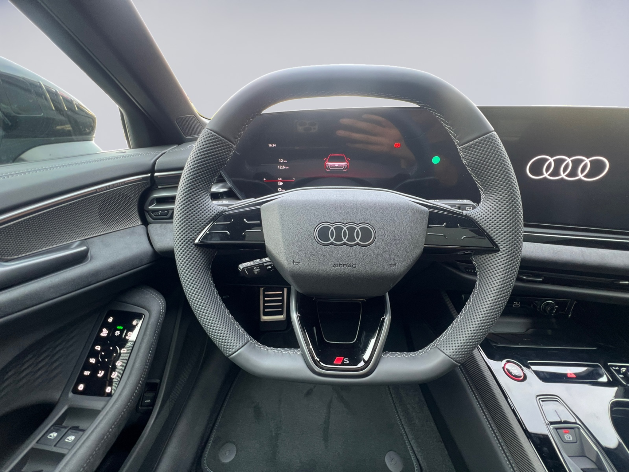 listing desktop thumbnail image 10