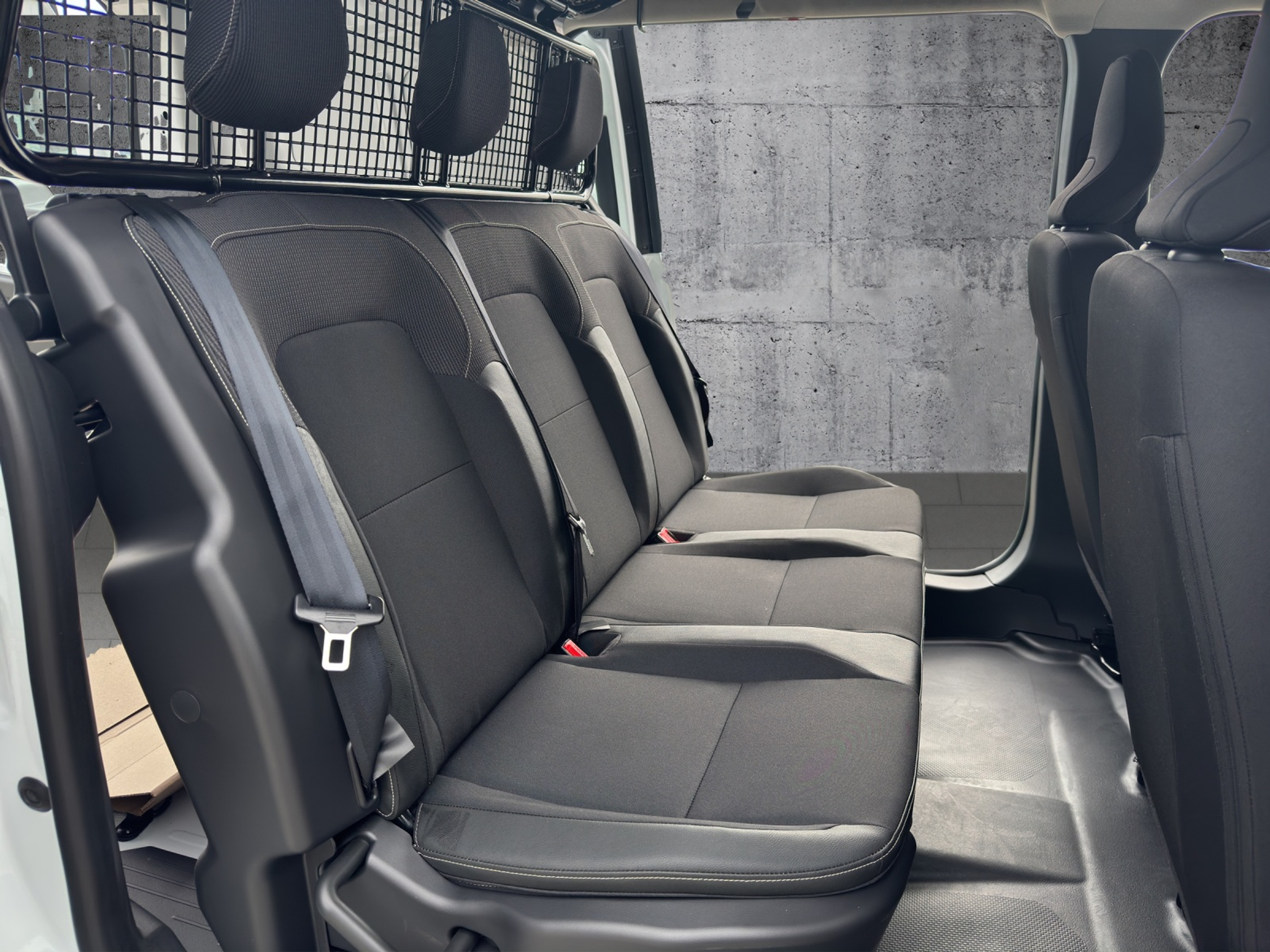 listing desktop thumbnail image 24