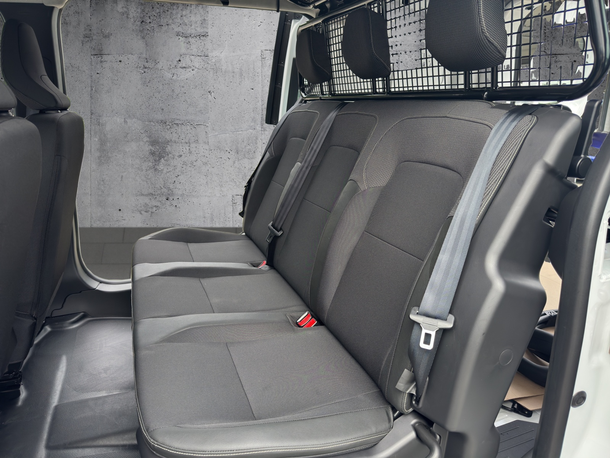 listing desktop thumbnail image 2