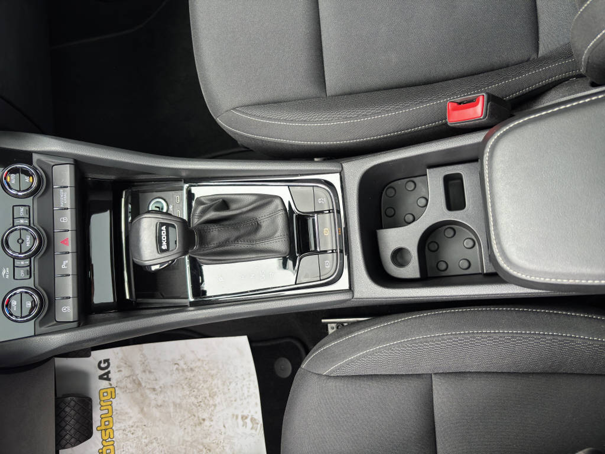 listing desktop thumbnail image 11