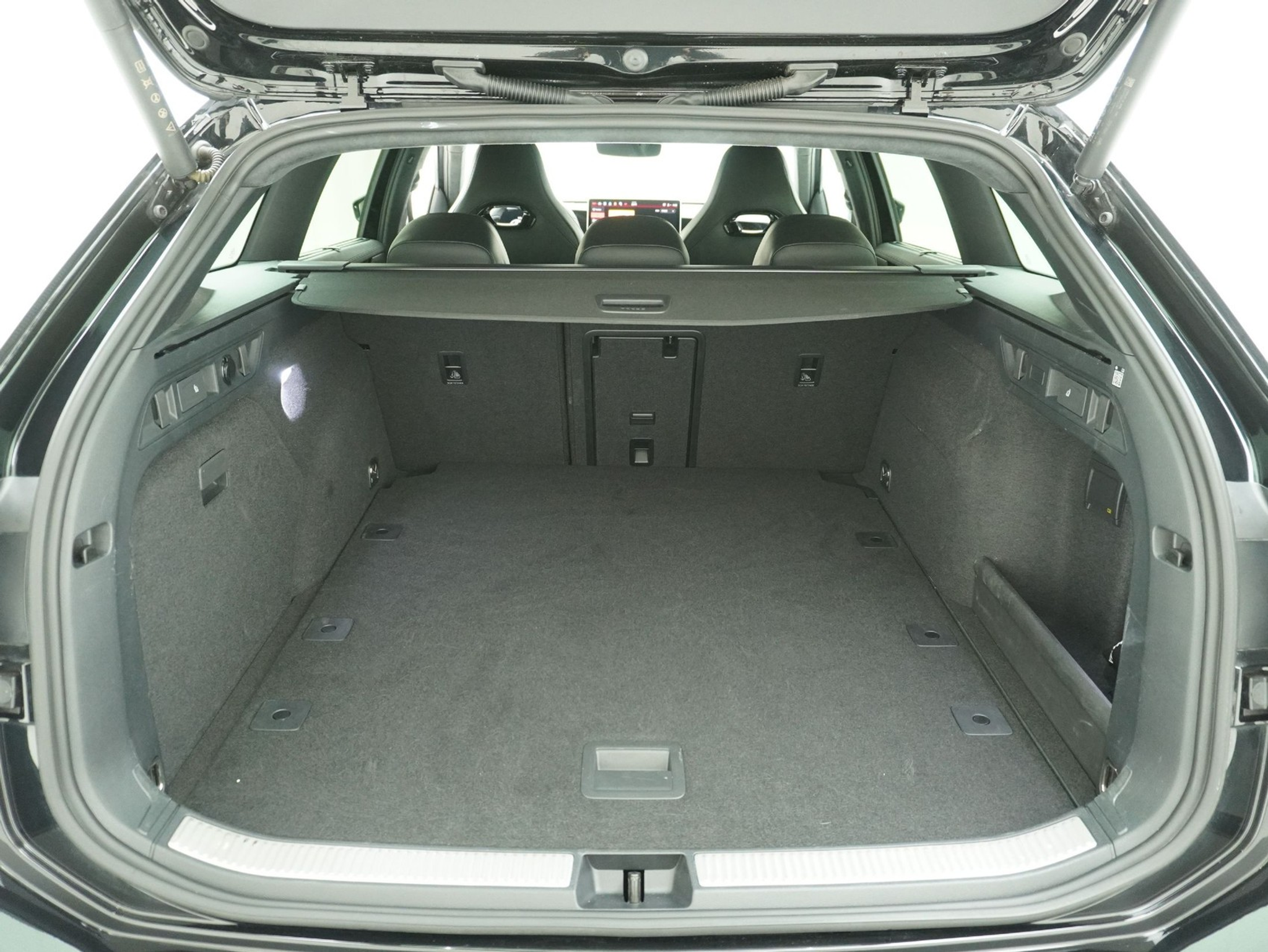 listing desktop thumbnail image 13