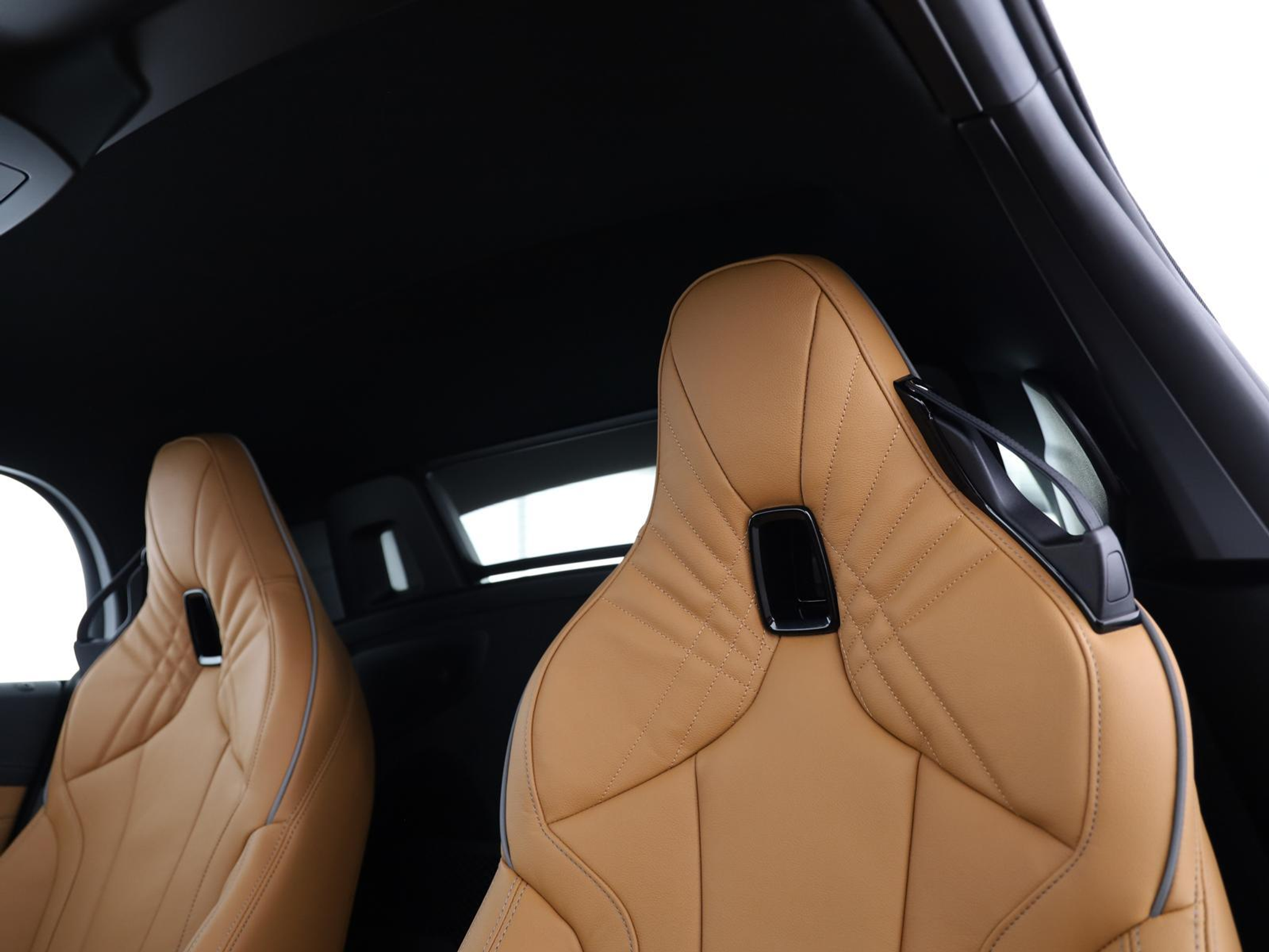 listing desktop thumbnail image 12