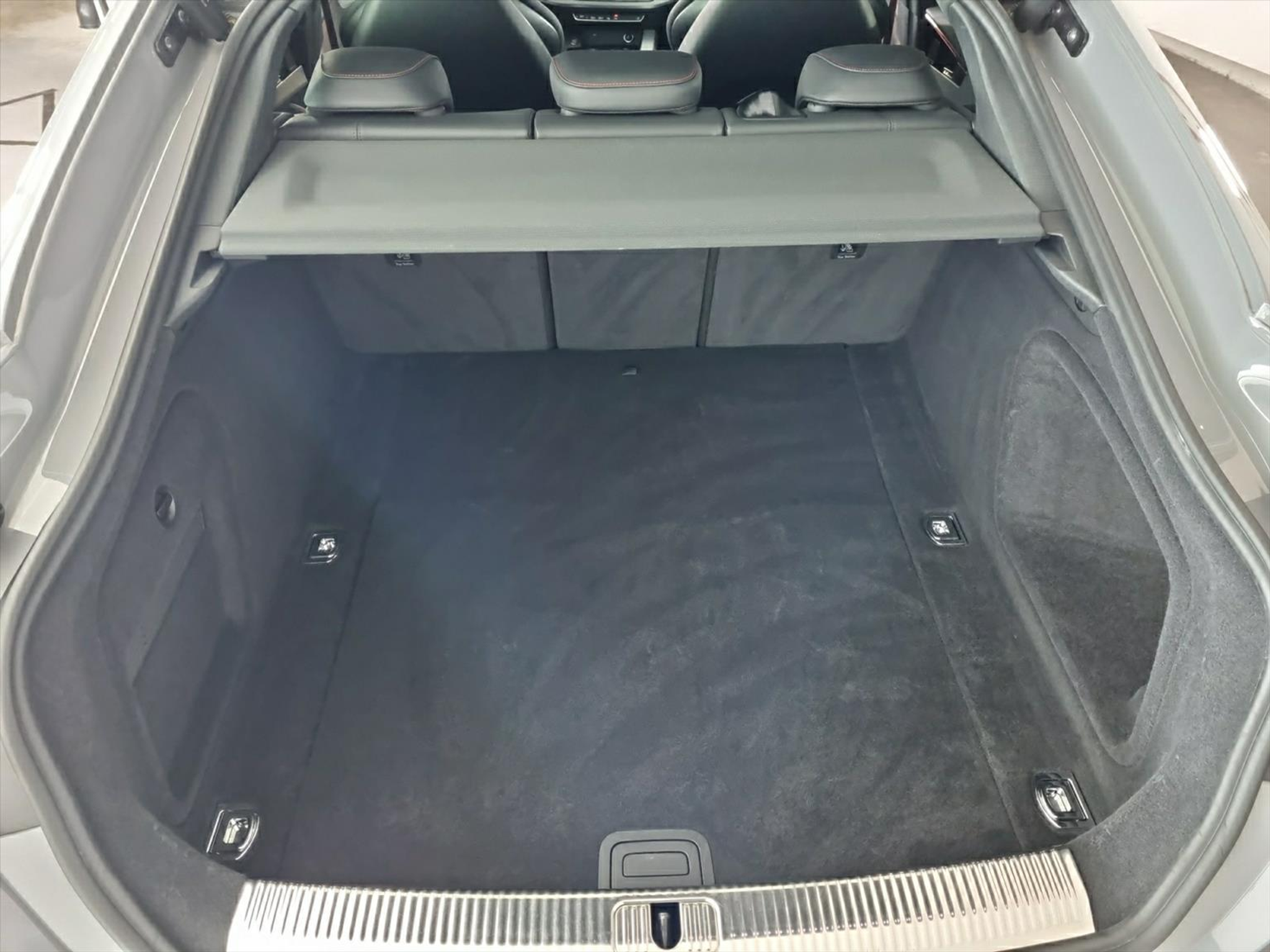 listing desktop thumbnail image 13