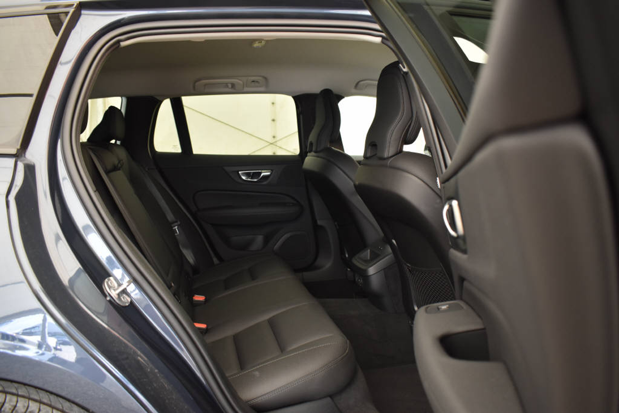 listing desktop thumbnail image 6