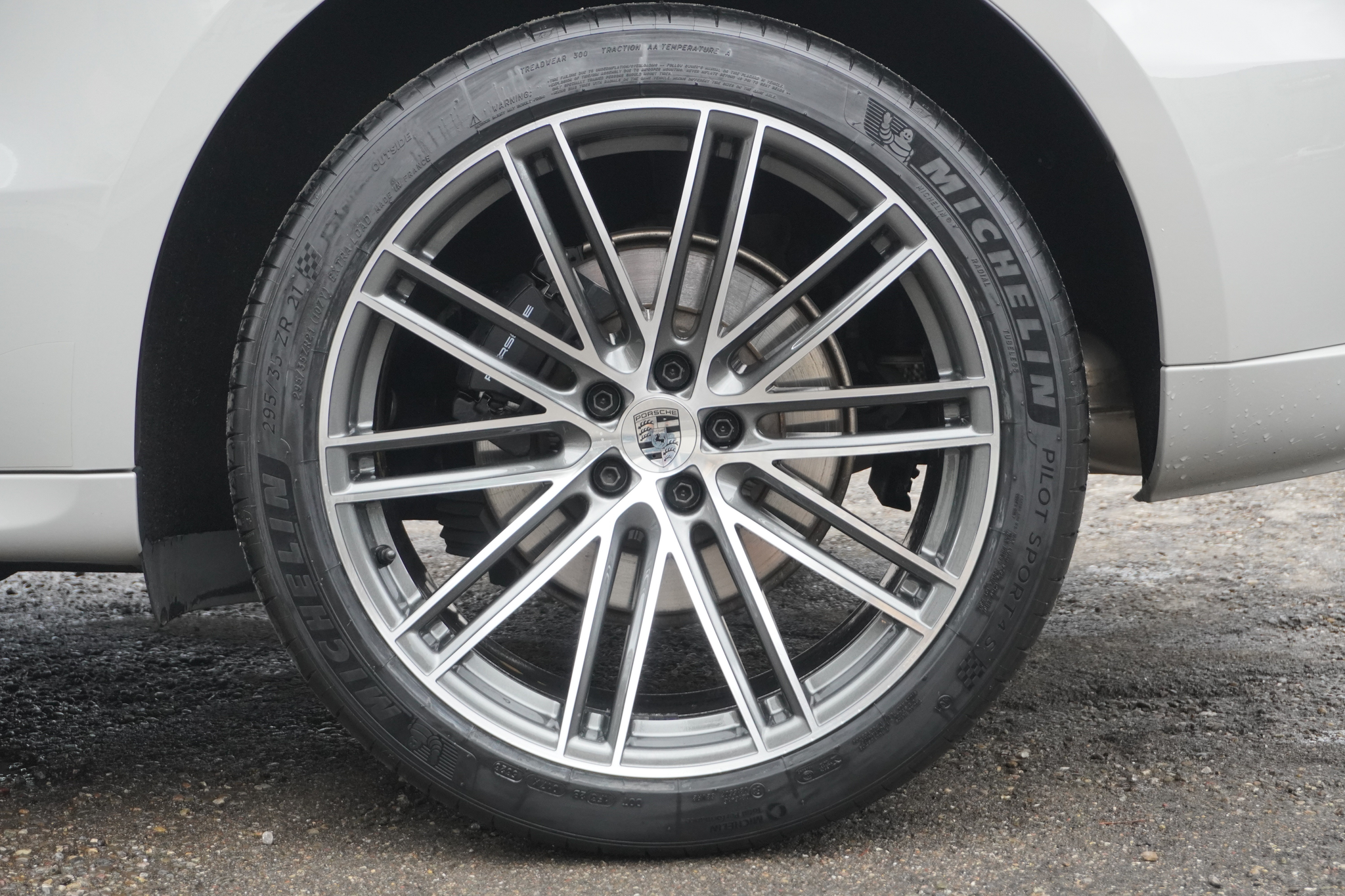 listing desktop thumbnail image 8