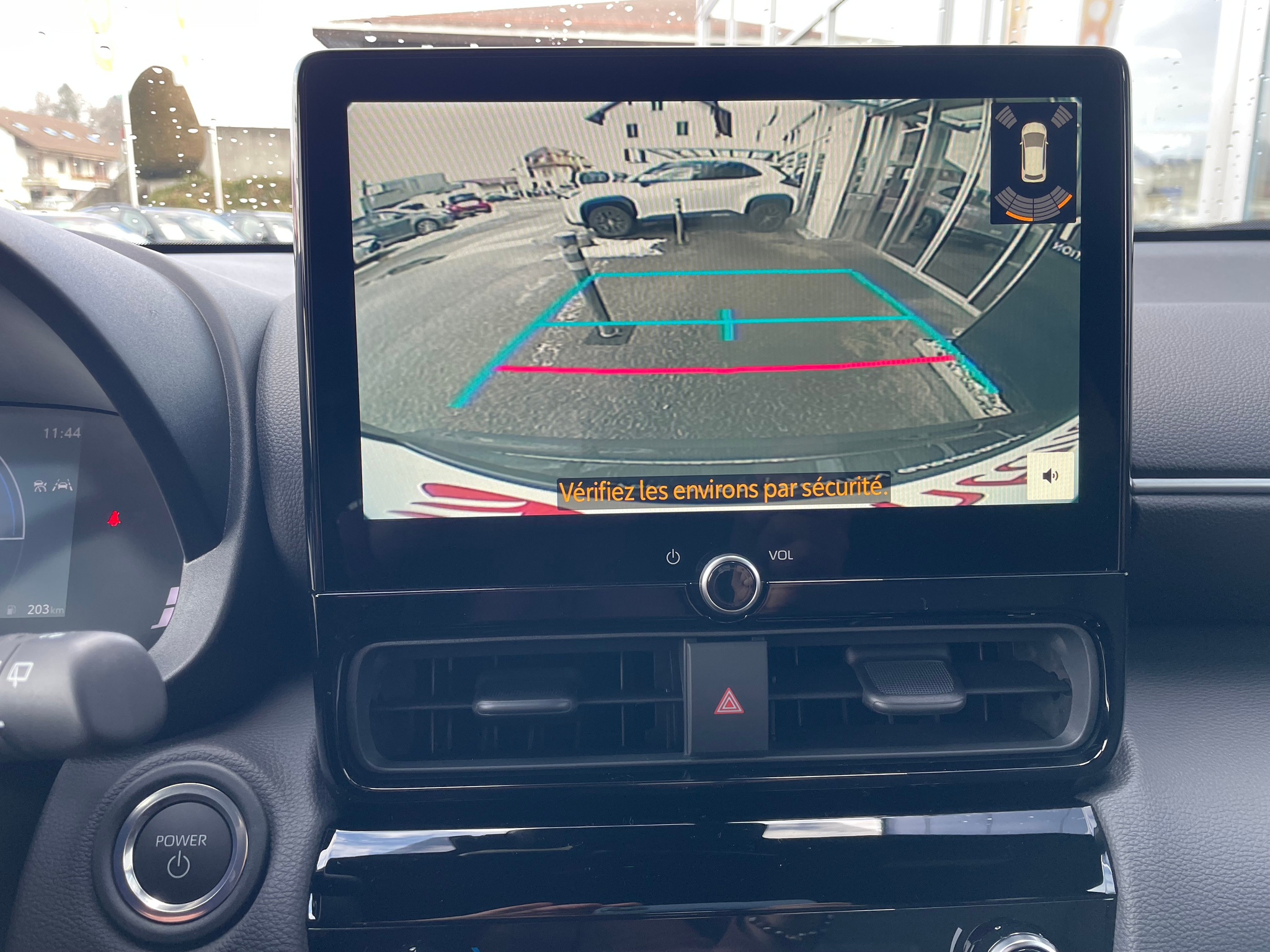 listing desktop thumbnail image 25