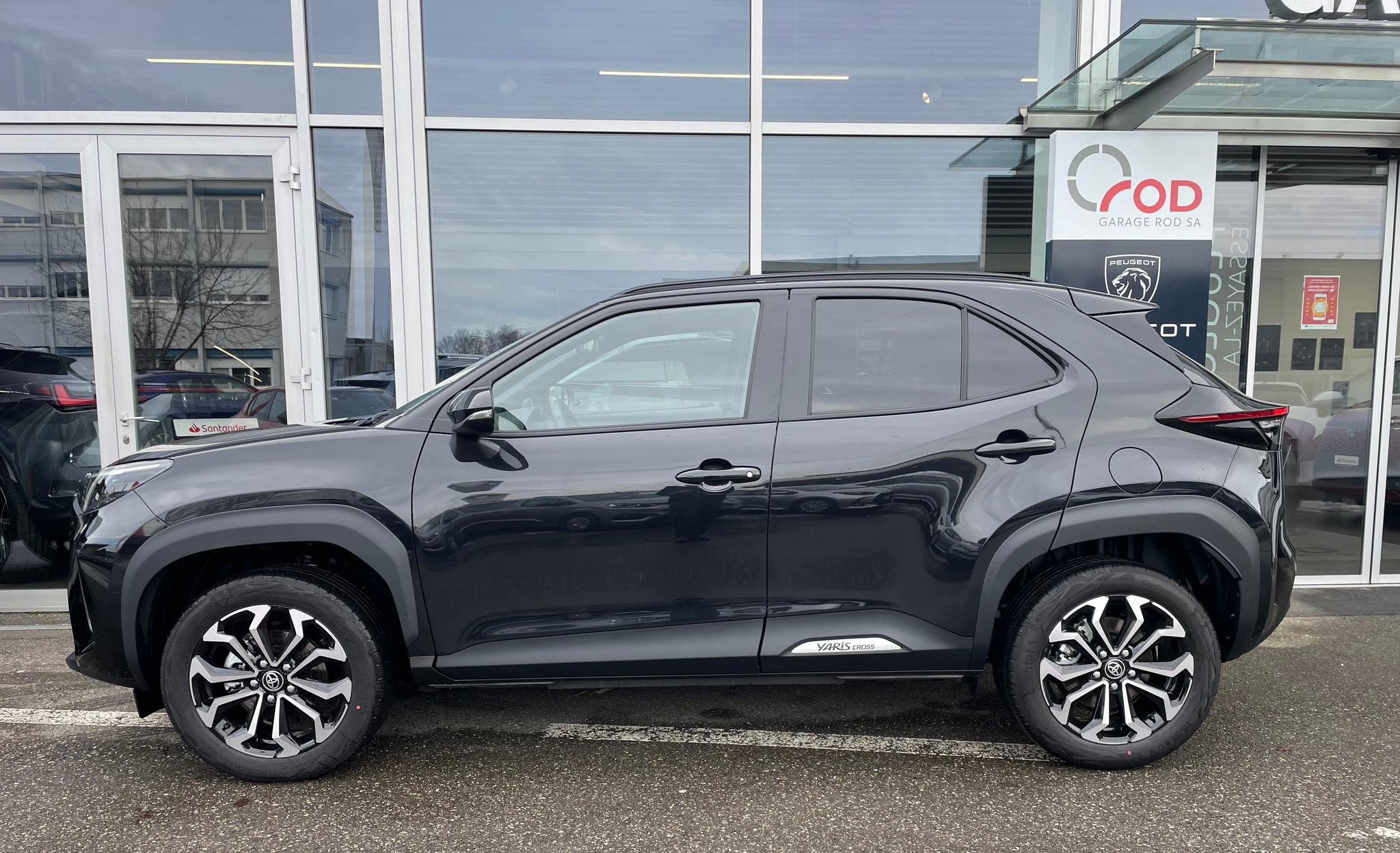 listing desktop thumbnail image 3