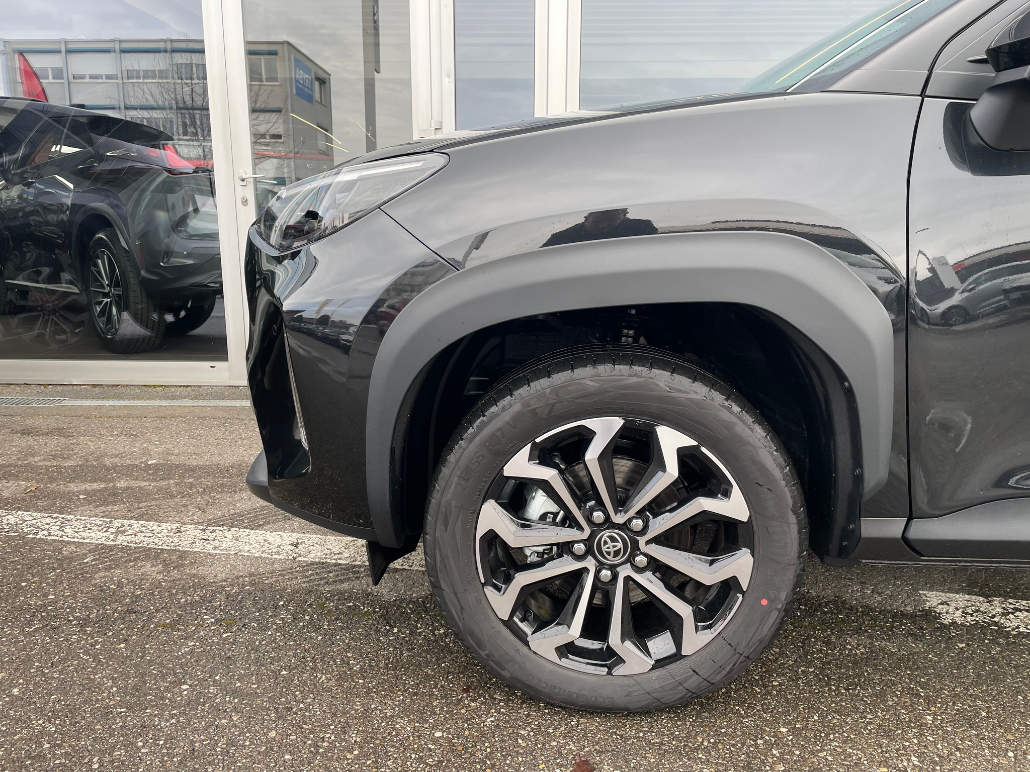 listing desktop thumbnail image 6