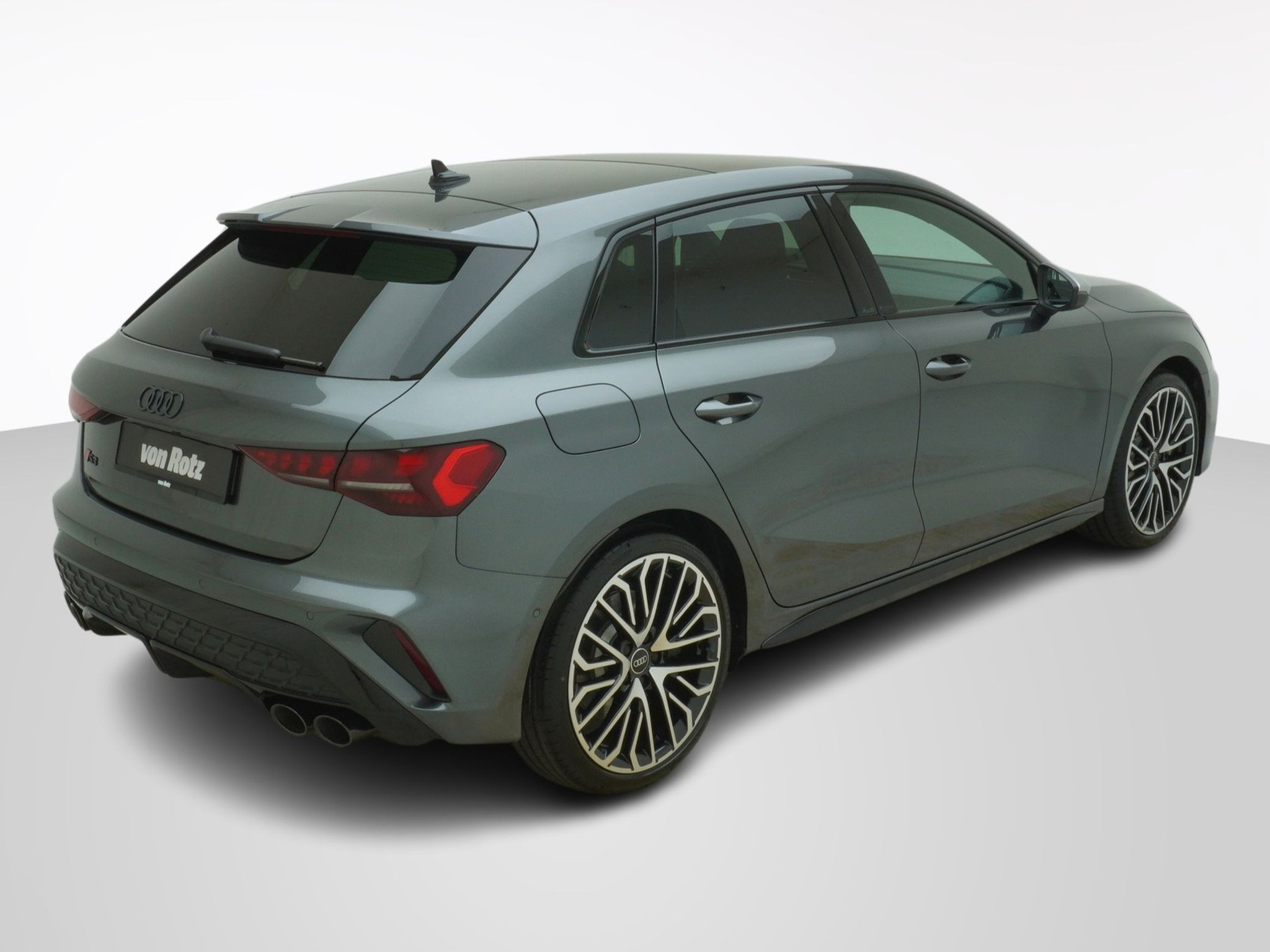 listing desktop thumbnail image 4