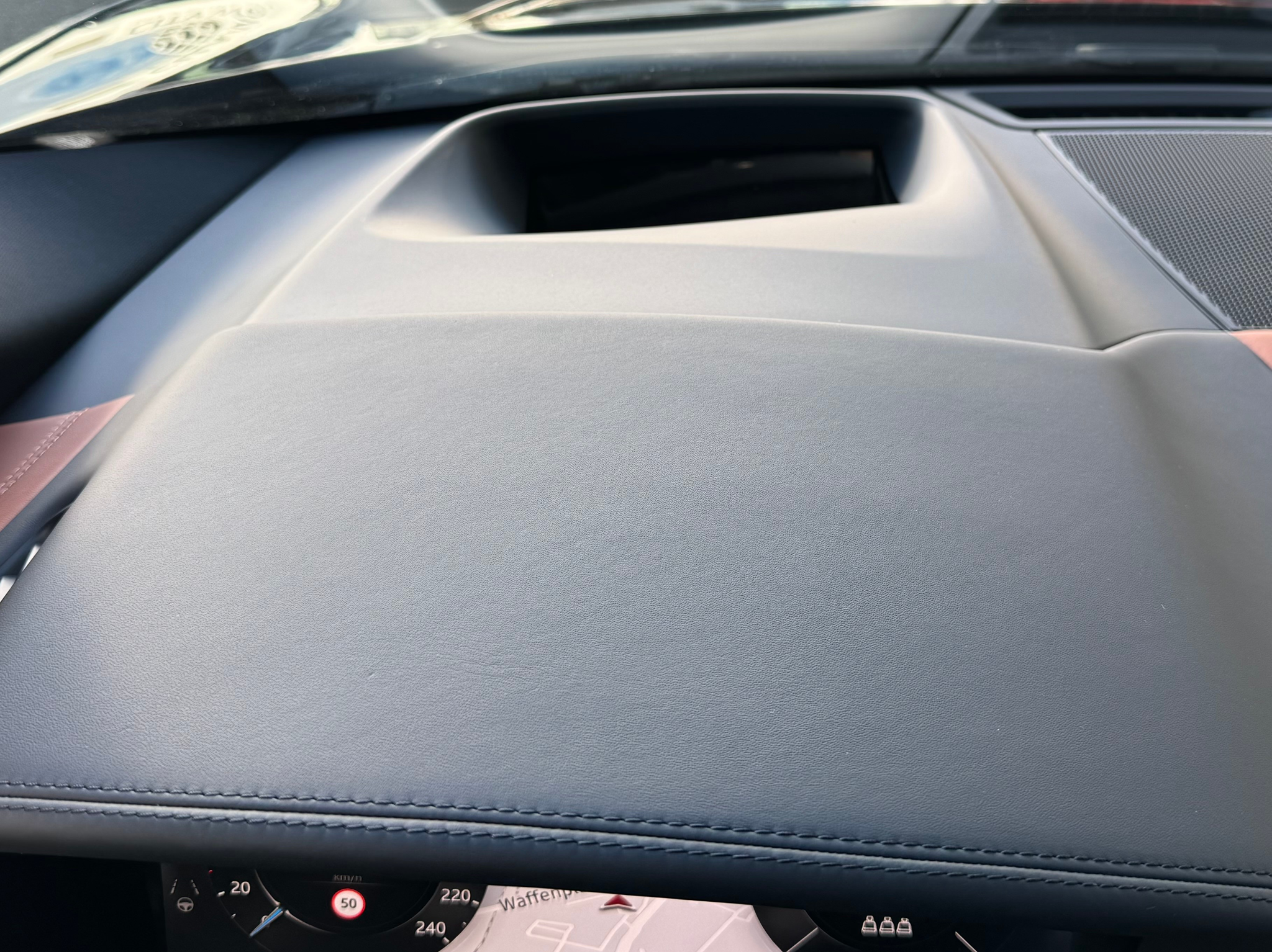 listing desktop thumbnail image 16