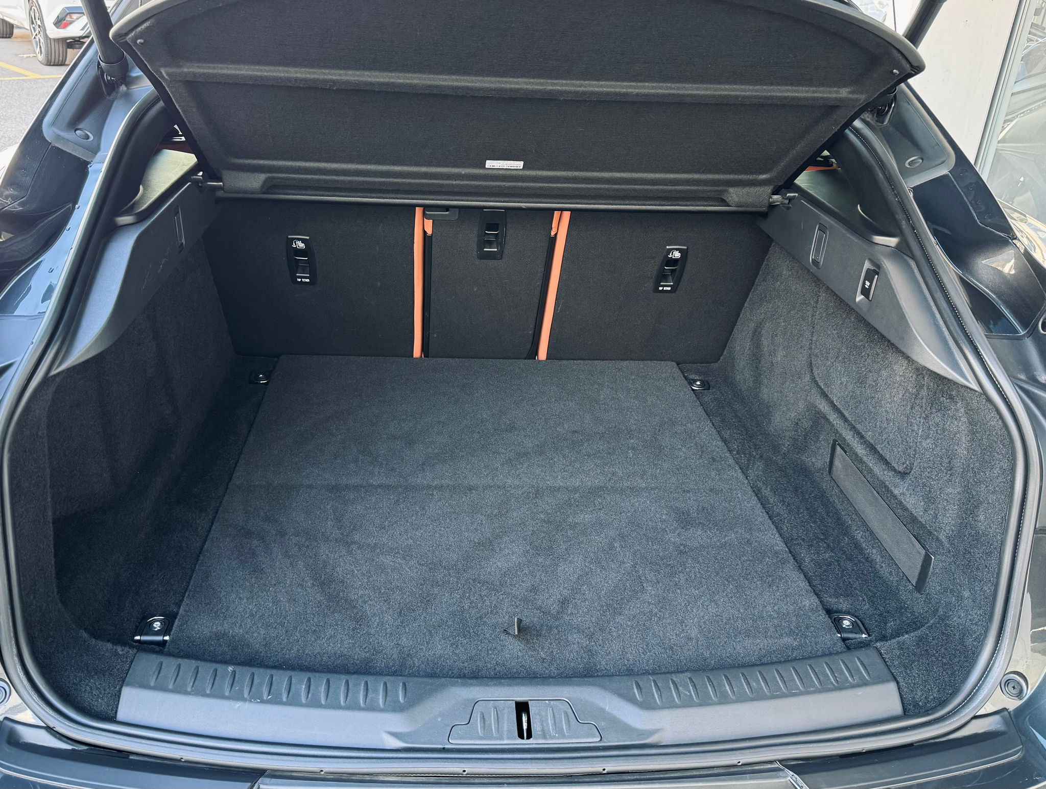 listing desktop thumbnail image 12