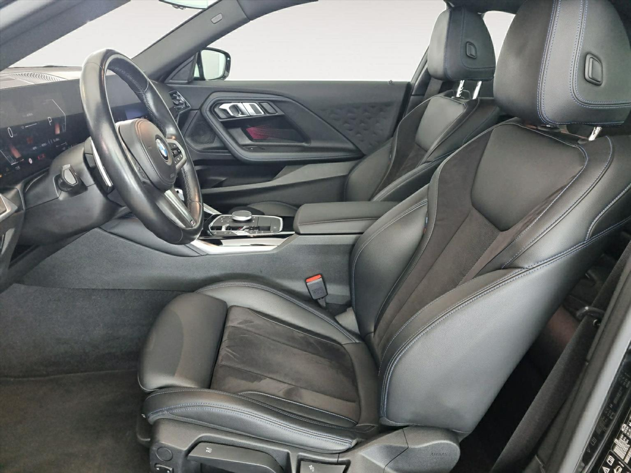 listing desktop thumbnail image 4