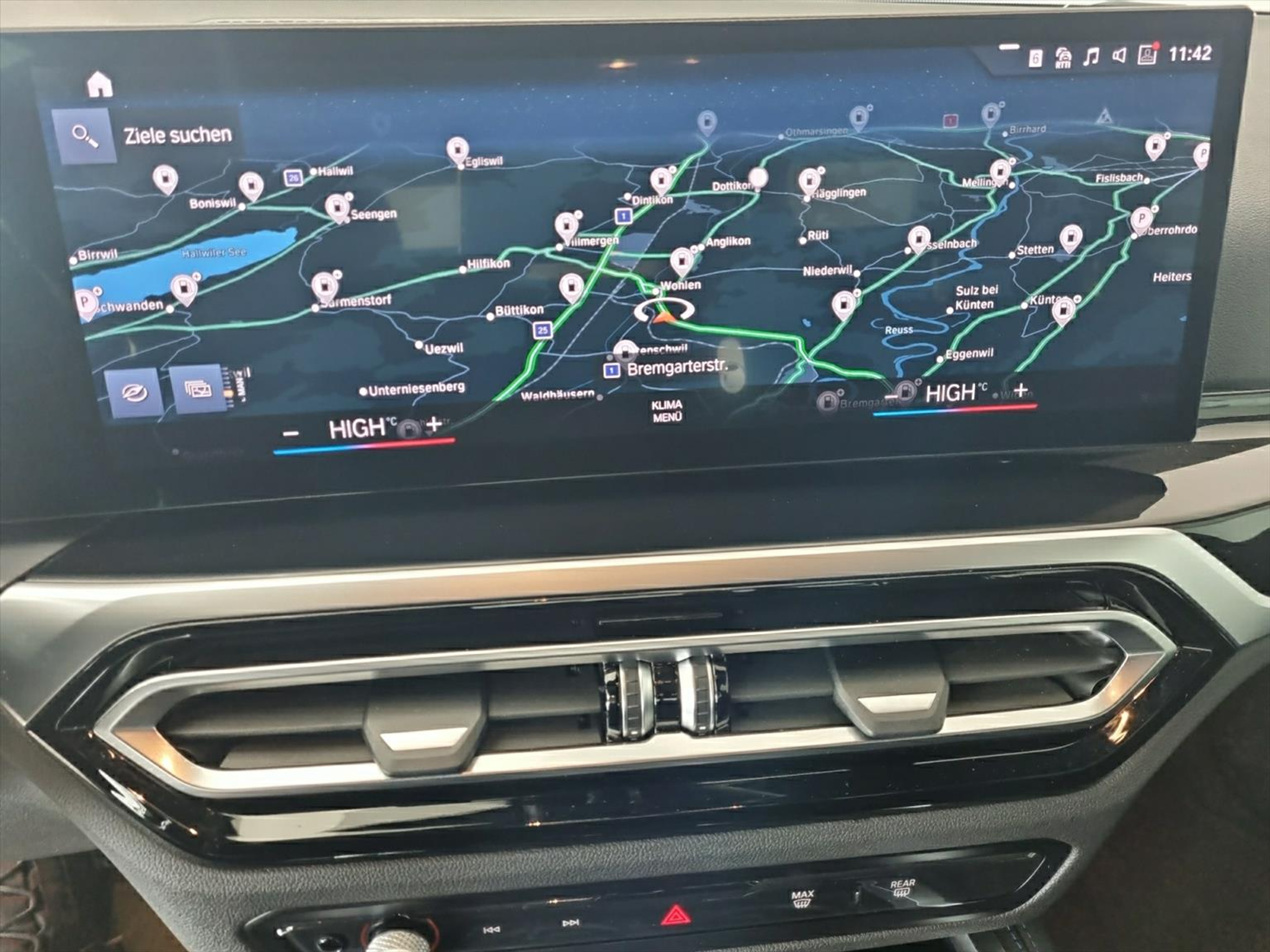 listing desktop thumbnail image 8