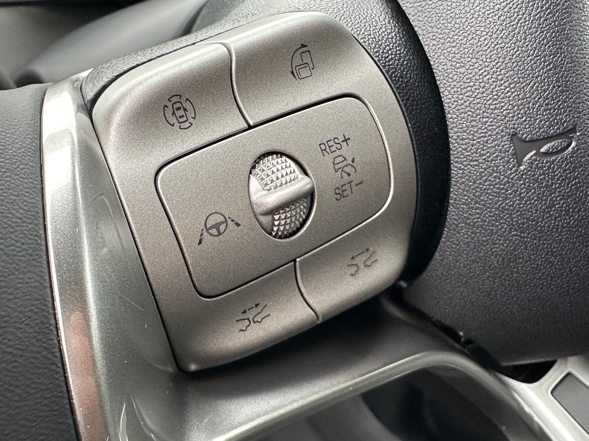 listing desktop thumbnail image 8