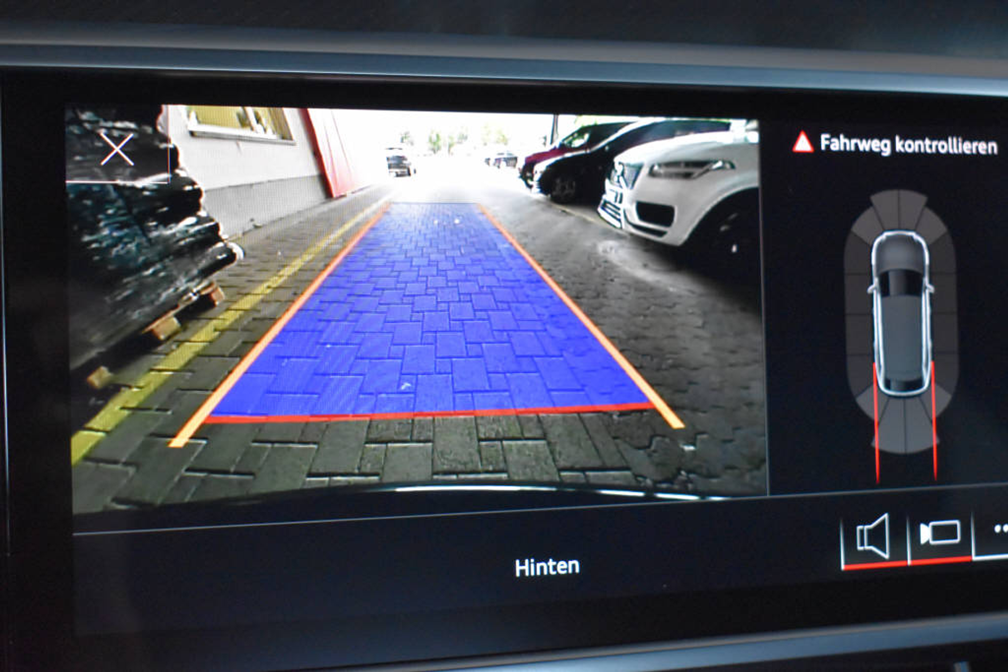 listing desktop thumbnail image 11