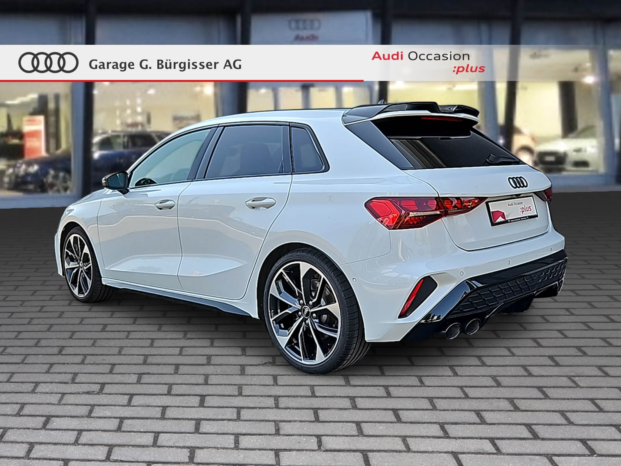 listing desktop thumbnail image 3