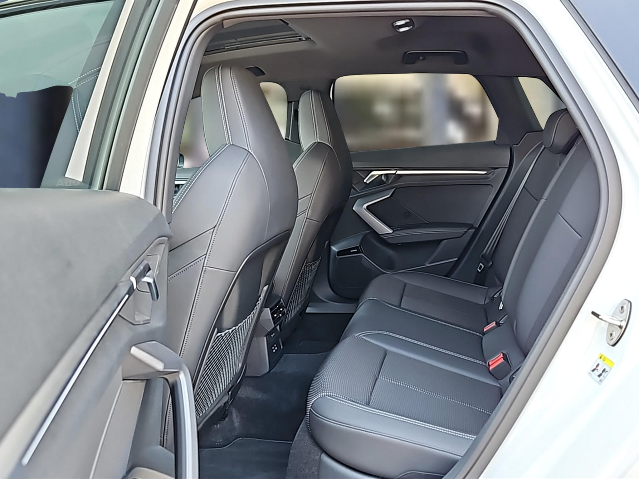 listing desktop thumbnail image 9