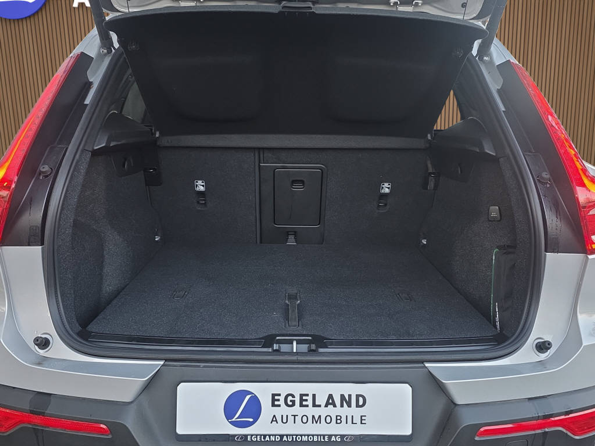 listing desktop thumbnail image 14