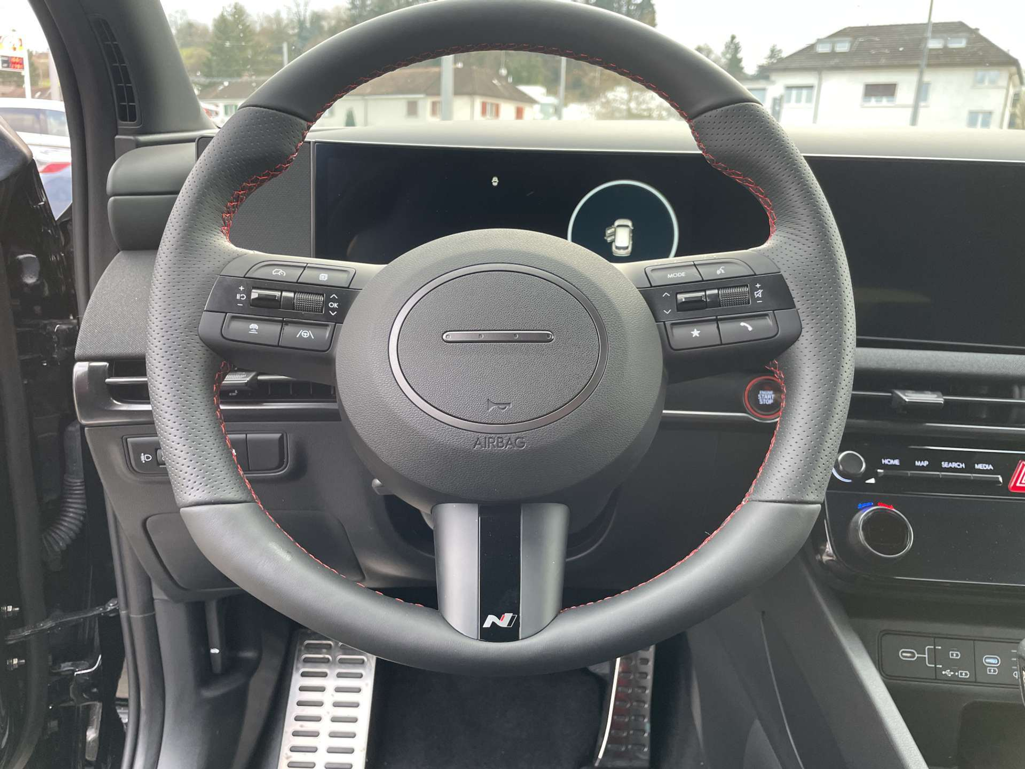 listing desktop thumbnail image 3