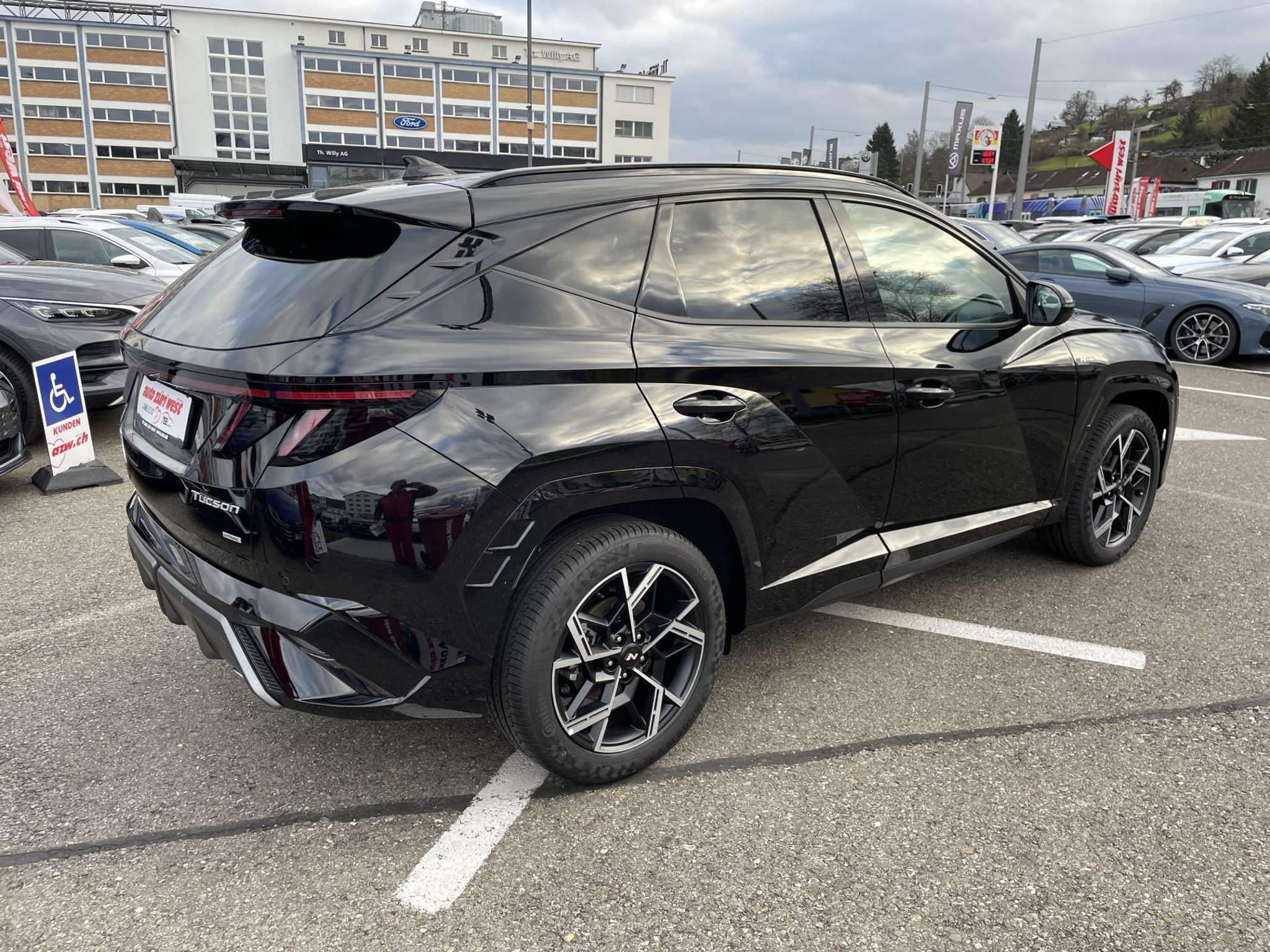 listing desktop thumbnail image 9