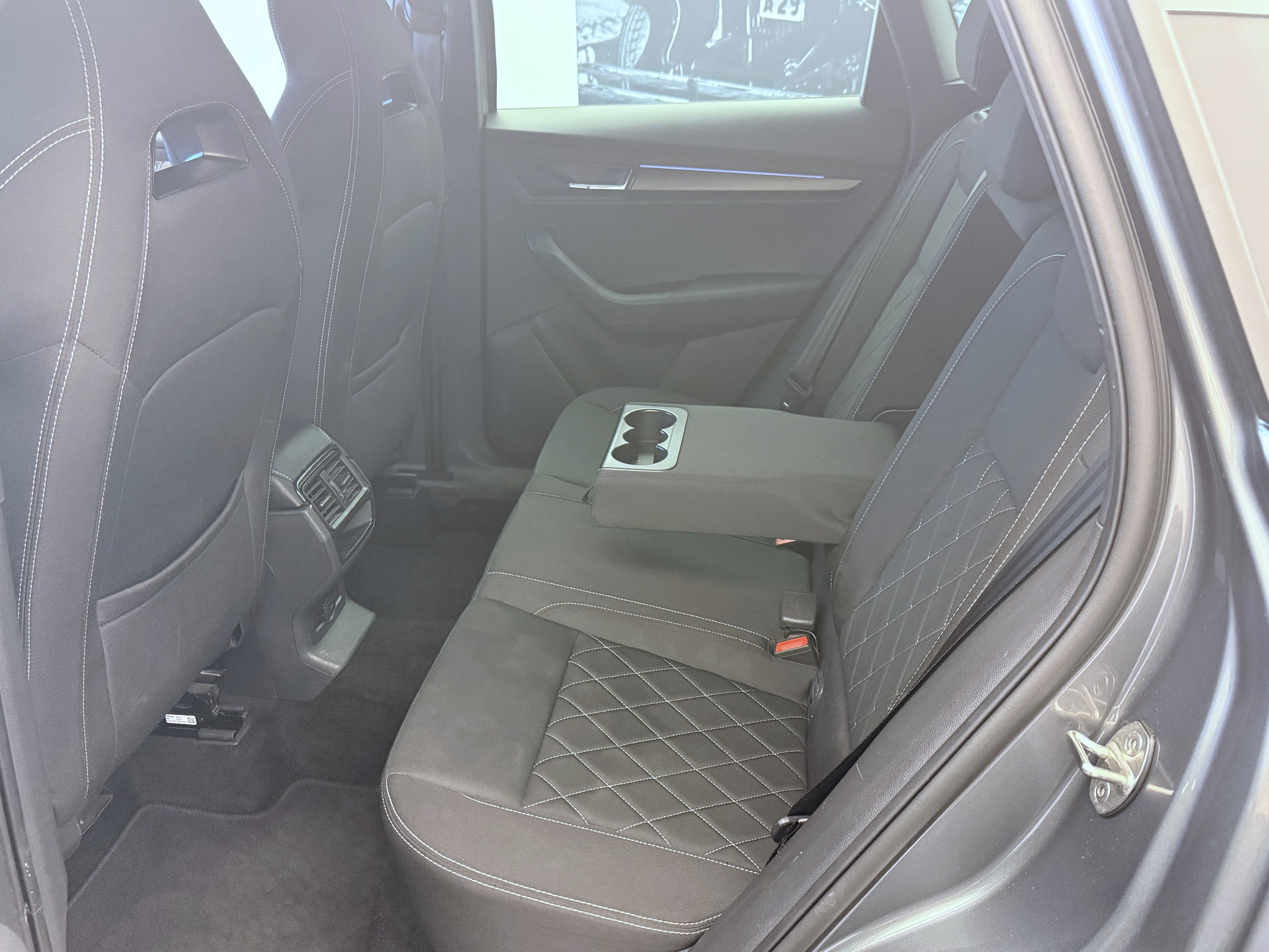 listing desktop thumbnail image 19