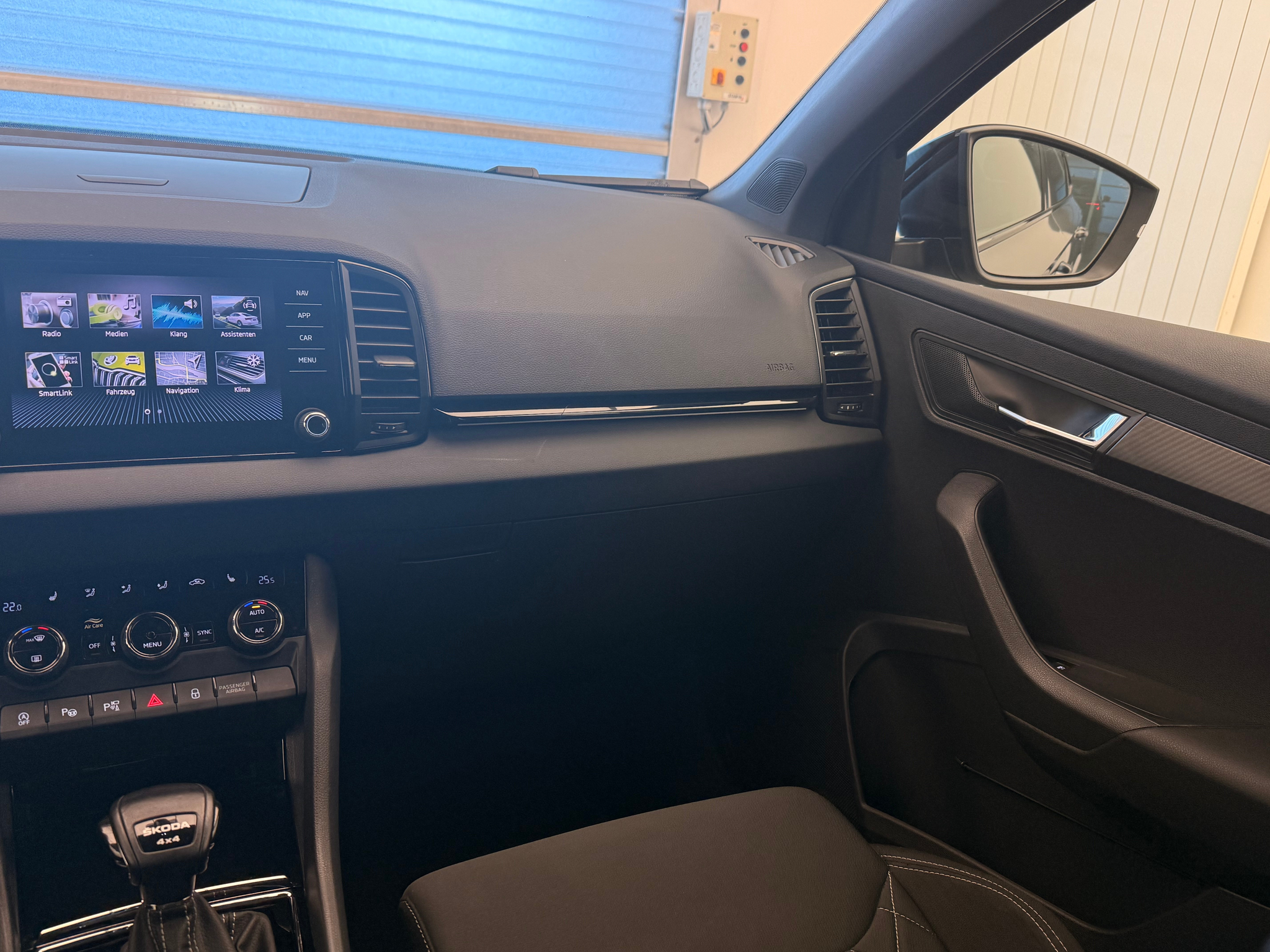 listing desktop thumbnail image 17